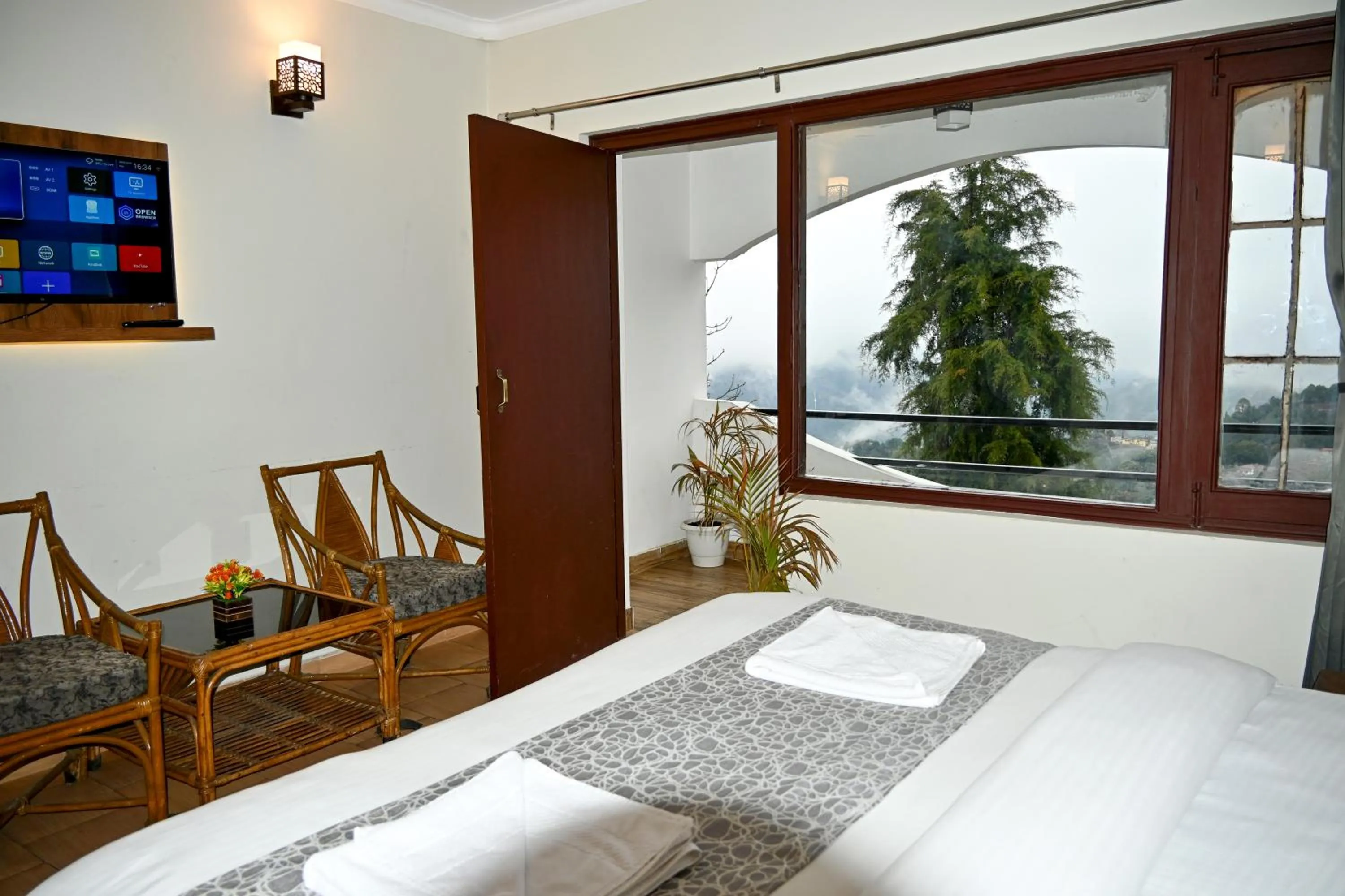 Coffee/tea facilities, Bed in Kumaon Roop Resort Near Neem Karoli Temple
