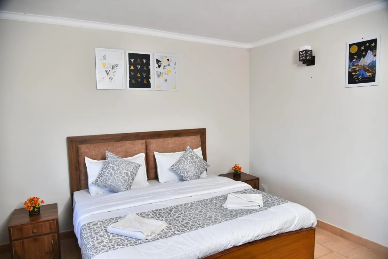 Bedroom, Bed in Kumaon Roop Resort Near Neem Karoli Temple