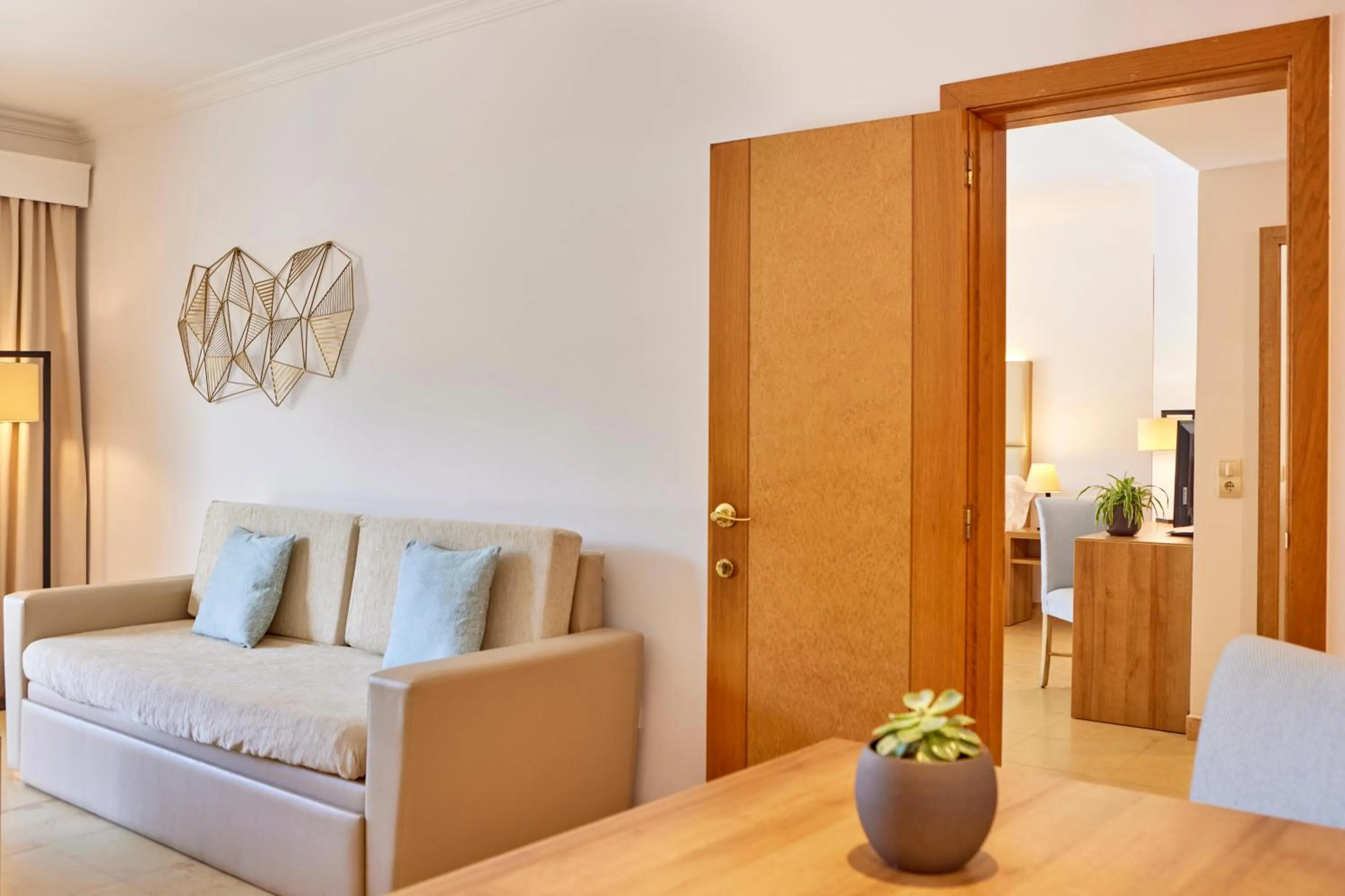 Photo of the whole room in Zafiro Mallorca & Spa