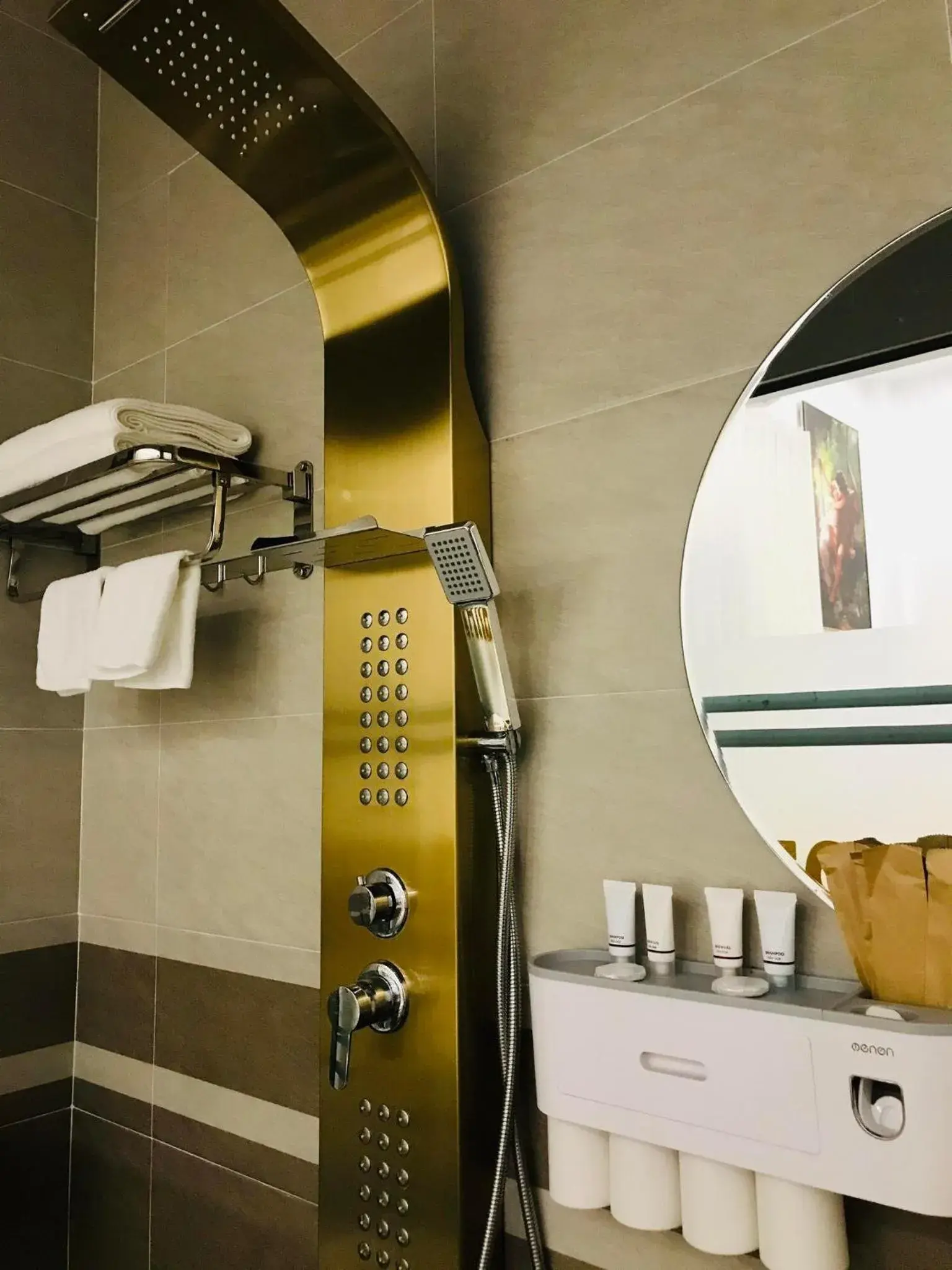 Paradise Hotel & Homestay access alley 100m Paradise Hotel & Homestay access alley 100m