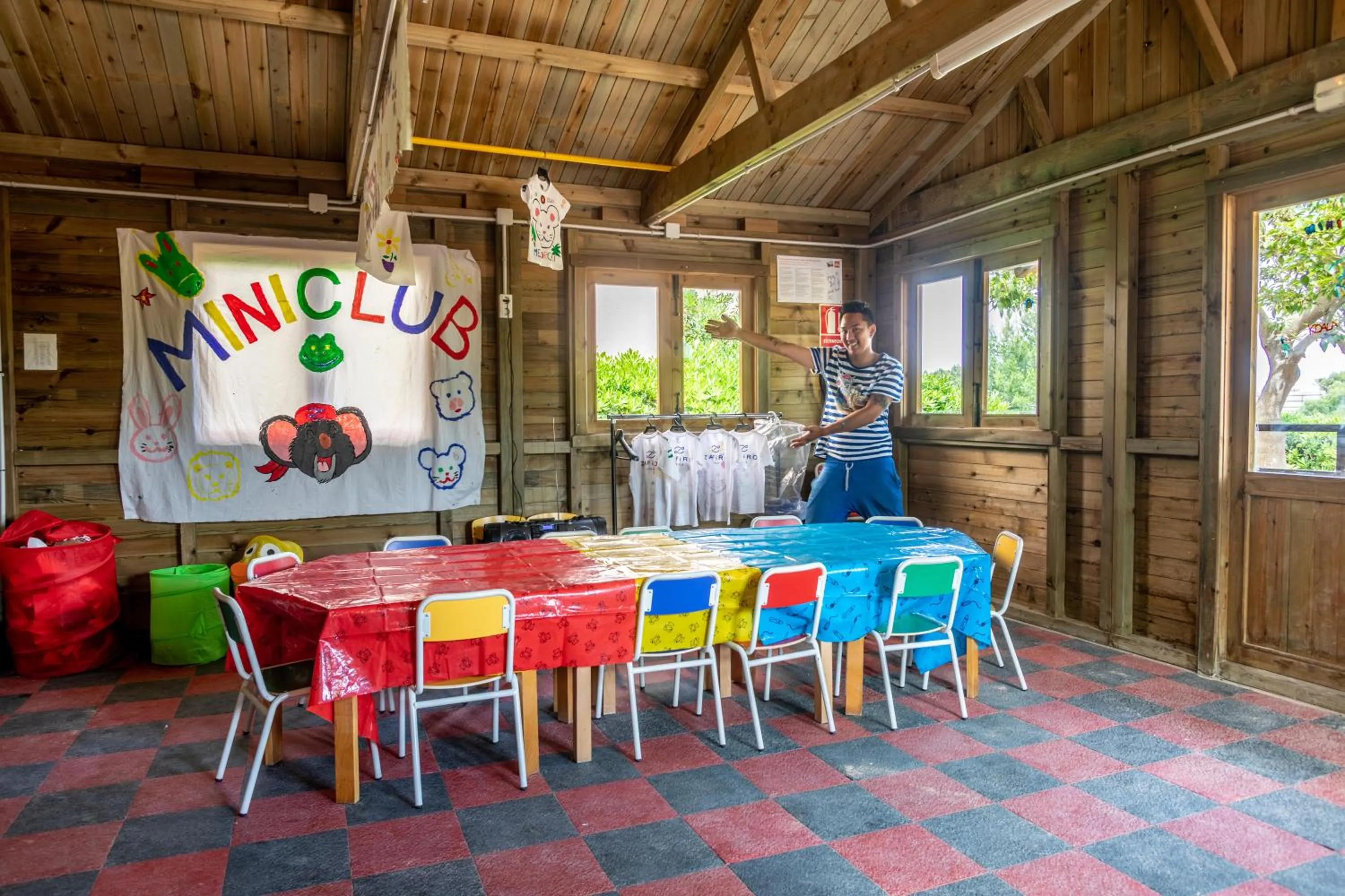 children in Zafiro Menorca