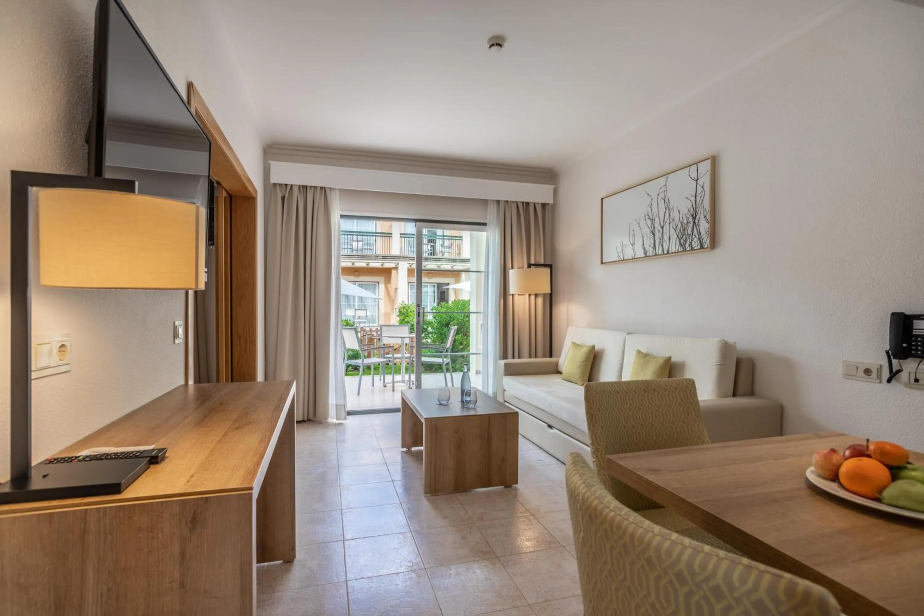 Photo of the whole room in Zafiro Menorca