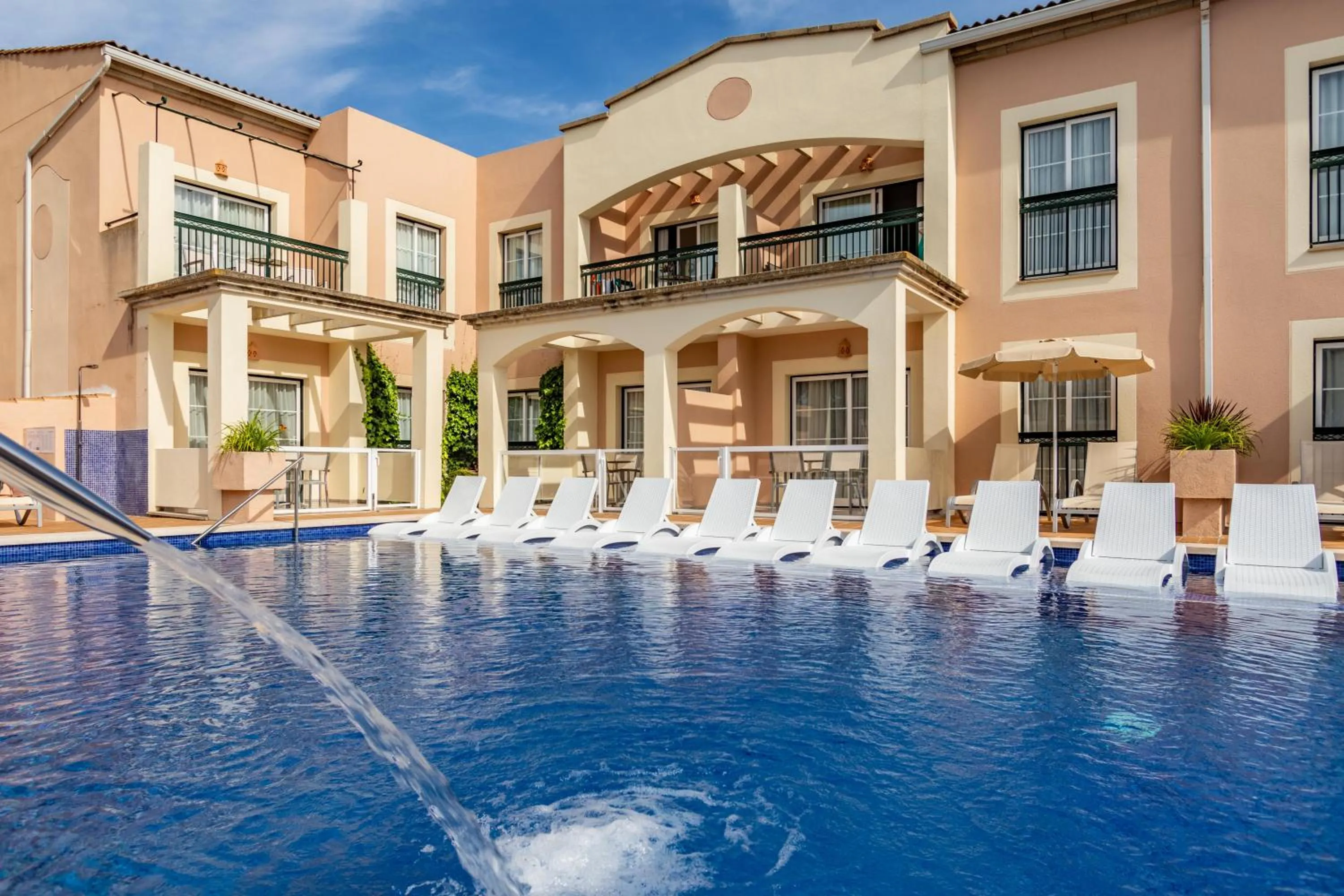 Swimming pool in Zafiro Menorca