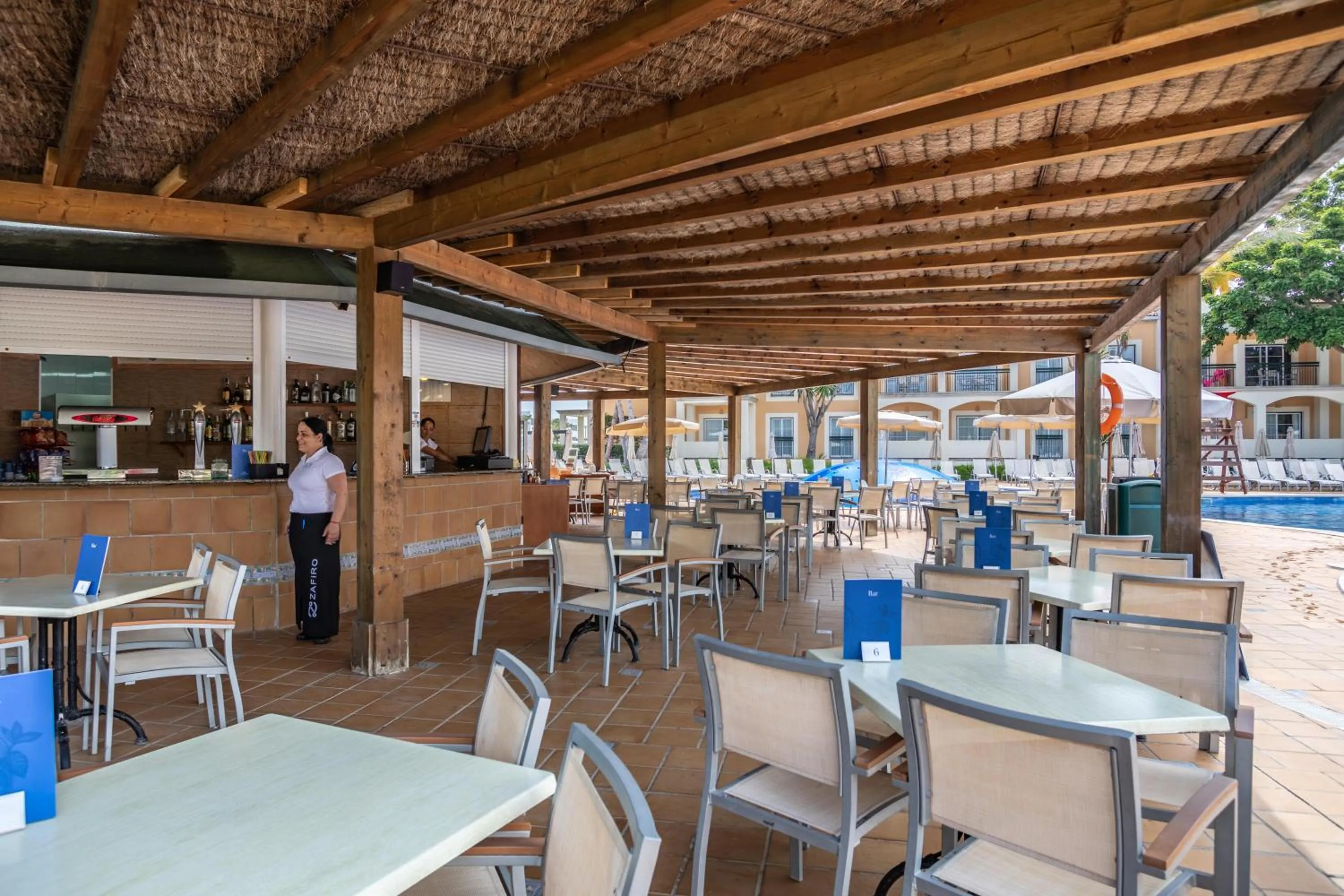 Restaurant/places to eat in Zafiro Menorca