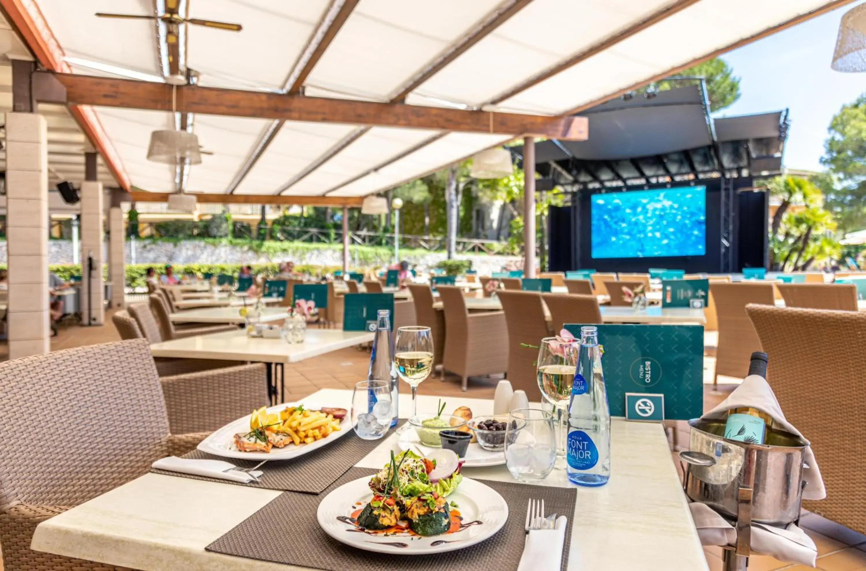 Restaurant/places to eat in VIVA Cala Mesquida Suites & Spa Adults Only 16 Restaurant/places to eat in VIVA Cala Mesquida Suites & Spa Adults Only 16
