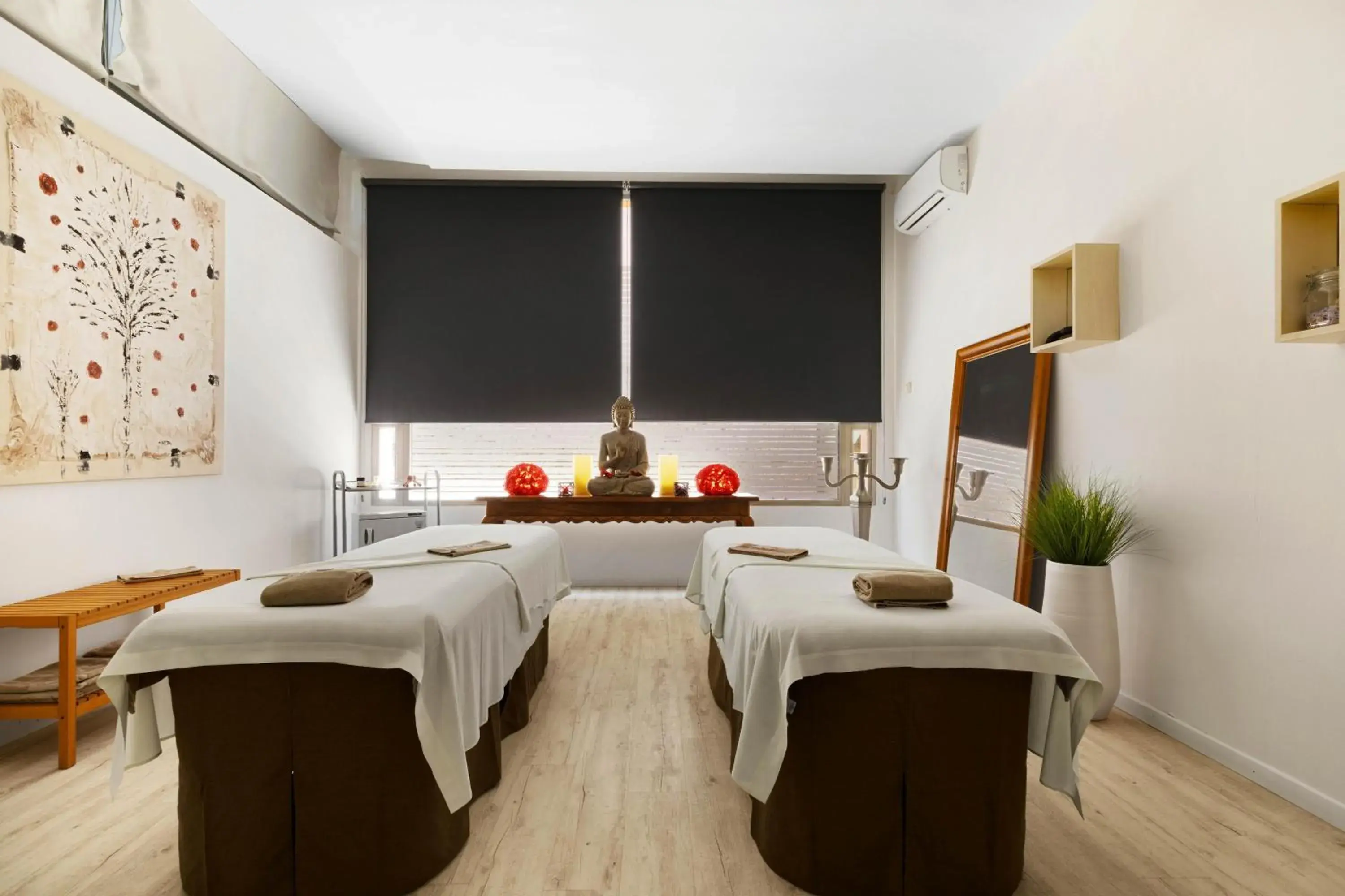 Massage, Bed in VIVA Cala Mesquida Suites & Spa Adults Only 16 Massage, Bed in VIVA Cala Mesquida Suites & Spa Adults Only 16