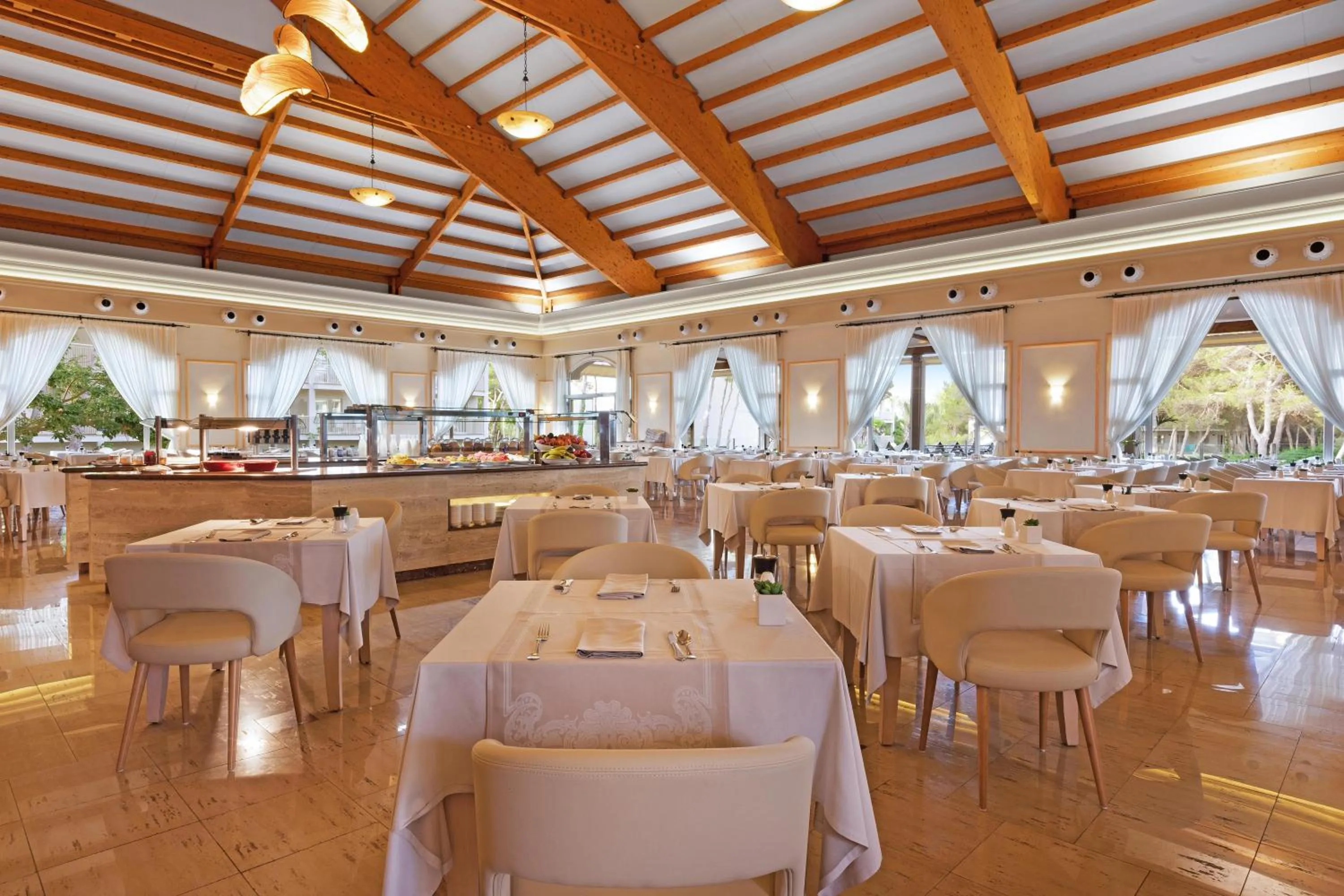 Restaurant/places to eat in VIVA Cala Mesquida Suites & Spa Adults Only 16