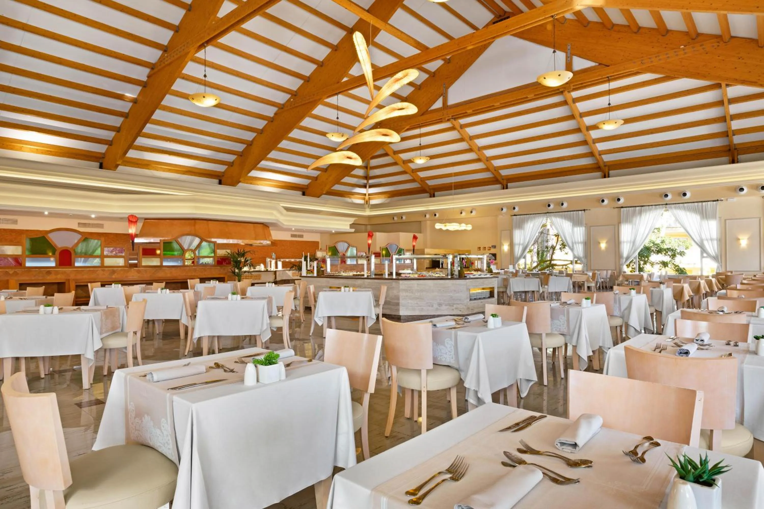 Restaurant/places to eat in VIVA Cala Mesquida Suites & Spa Adults Only 16