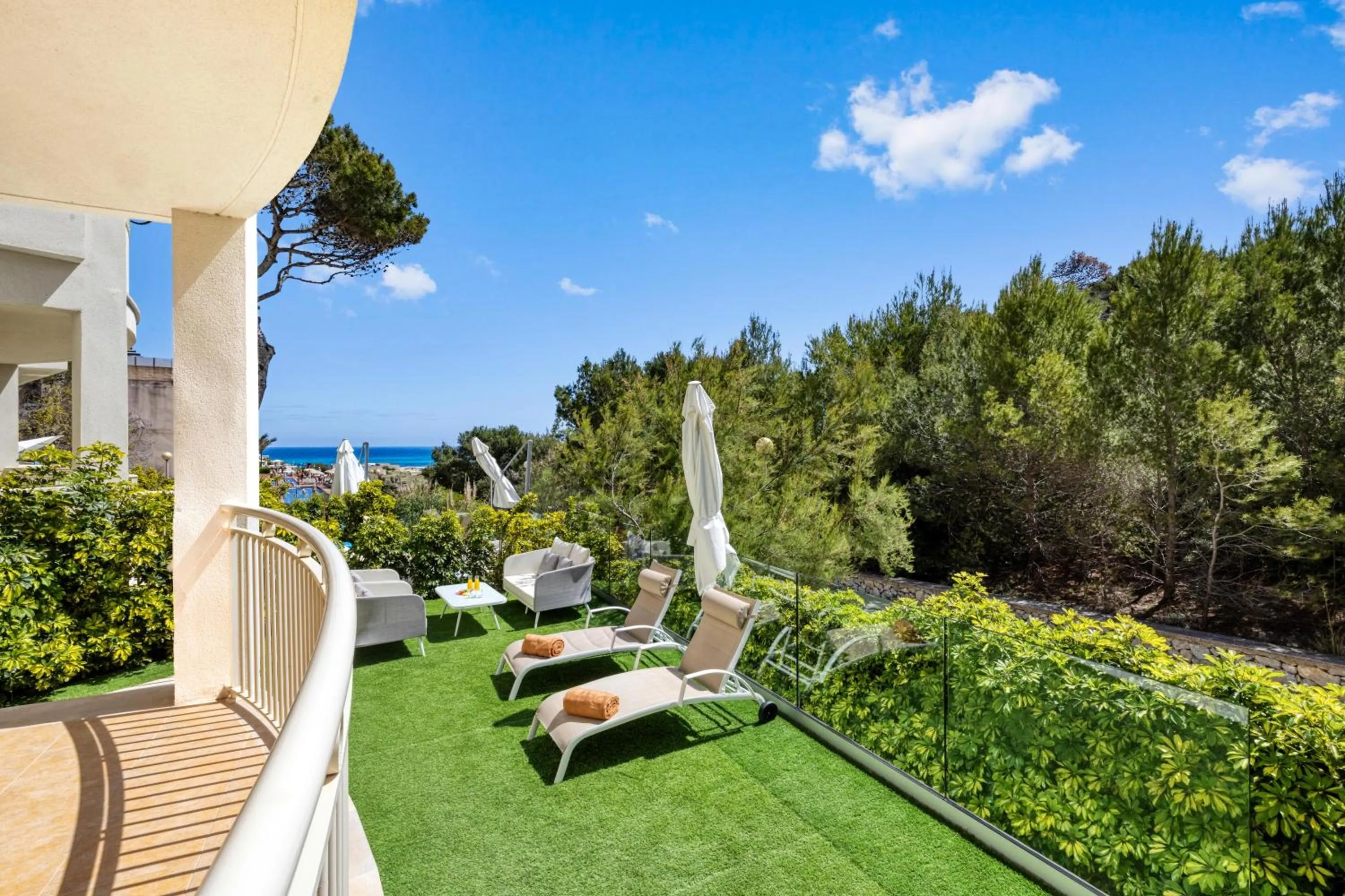 Photo of the whole room in VIVA Cala Mesquida Suites & Spa Adults Only 16