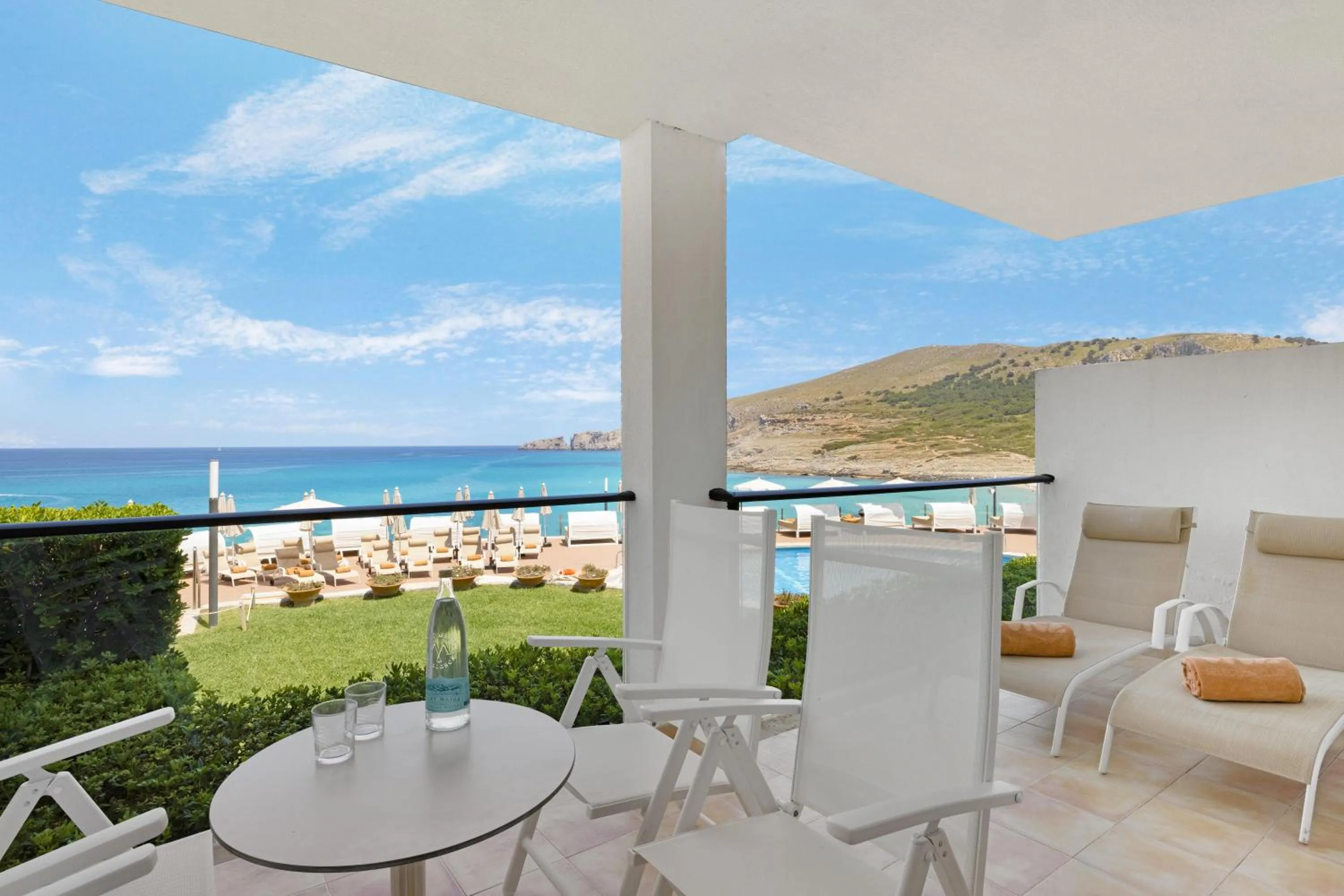 Photo of the whole room in VIVA Cala Mesquida Resort & Spa