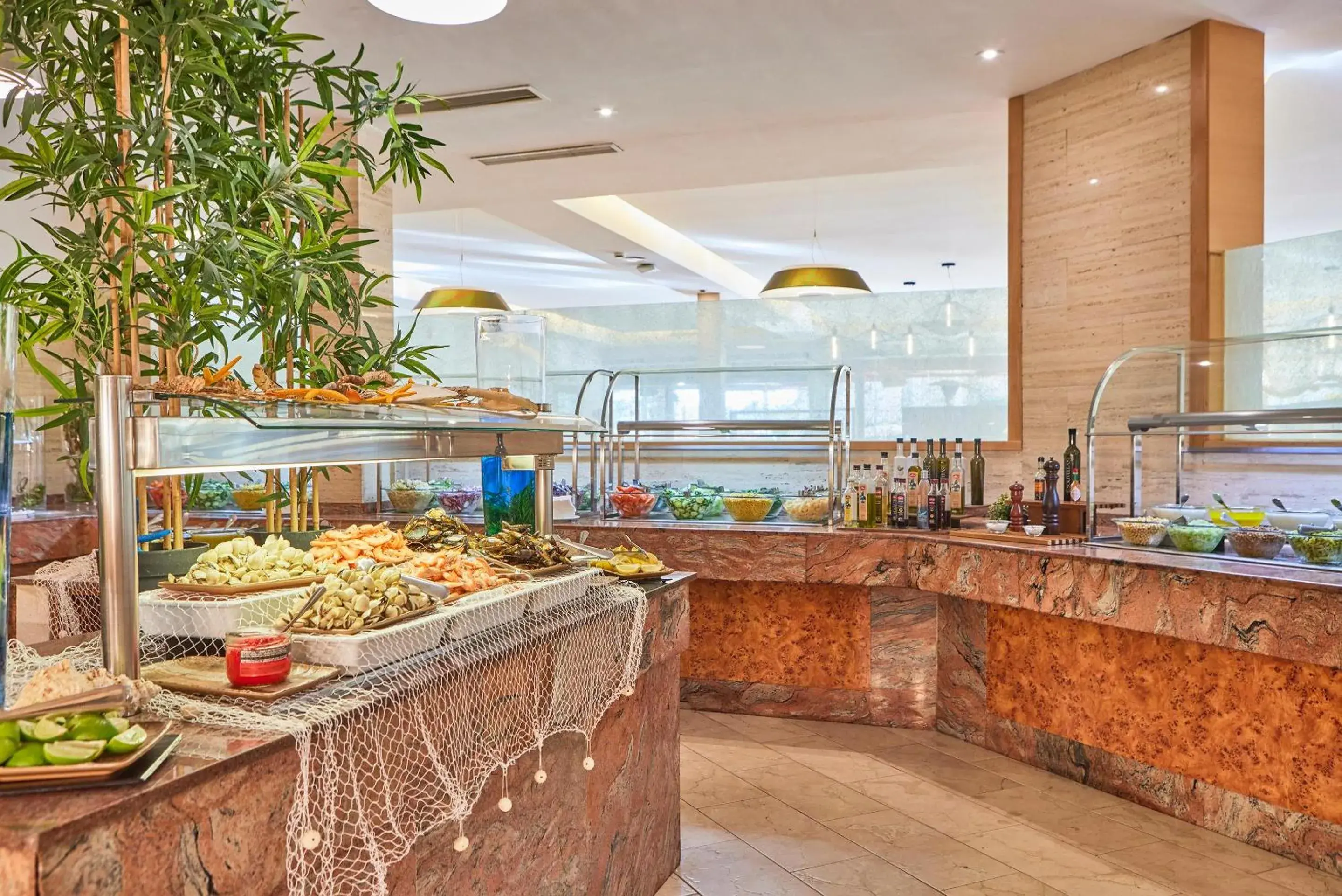 Restaurant/places to eat in Zafiro Tropic Restaurant/places to eat in Zafiro Tropic