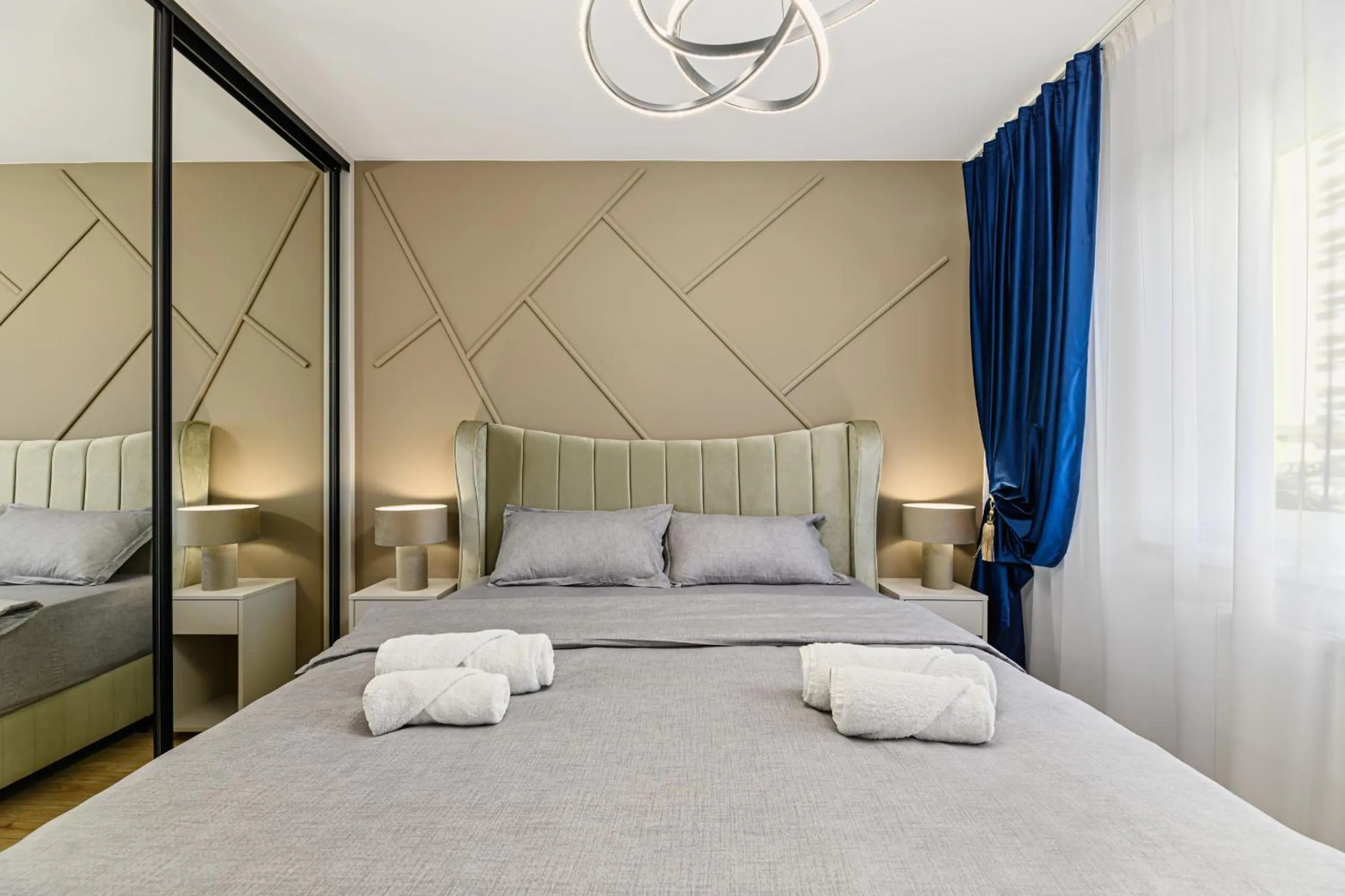 Bedroom, Bed in MoHost Blue Moon Apartments