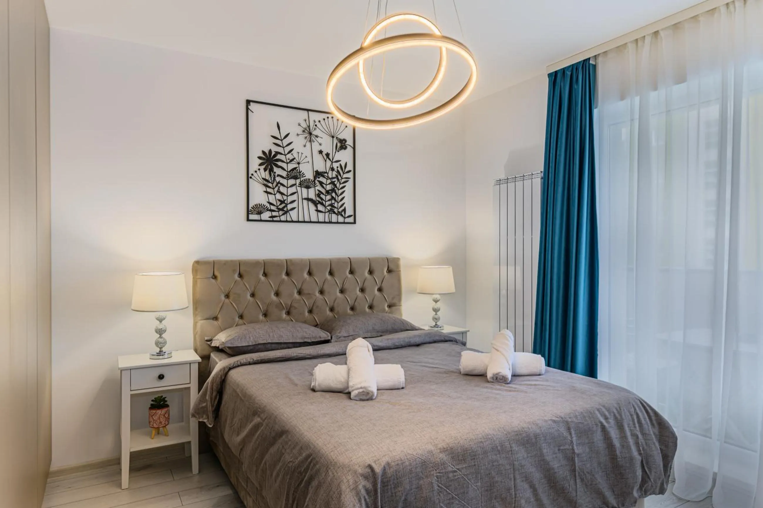 Bedroom, Bed in MoHost Blue Moon Apartments