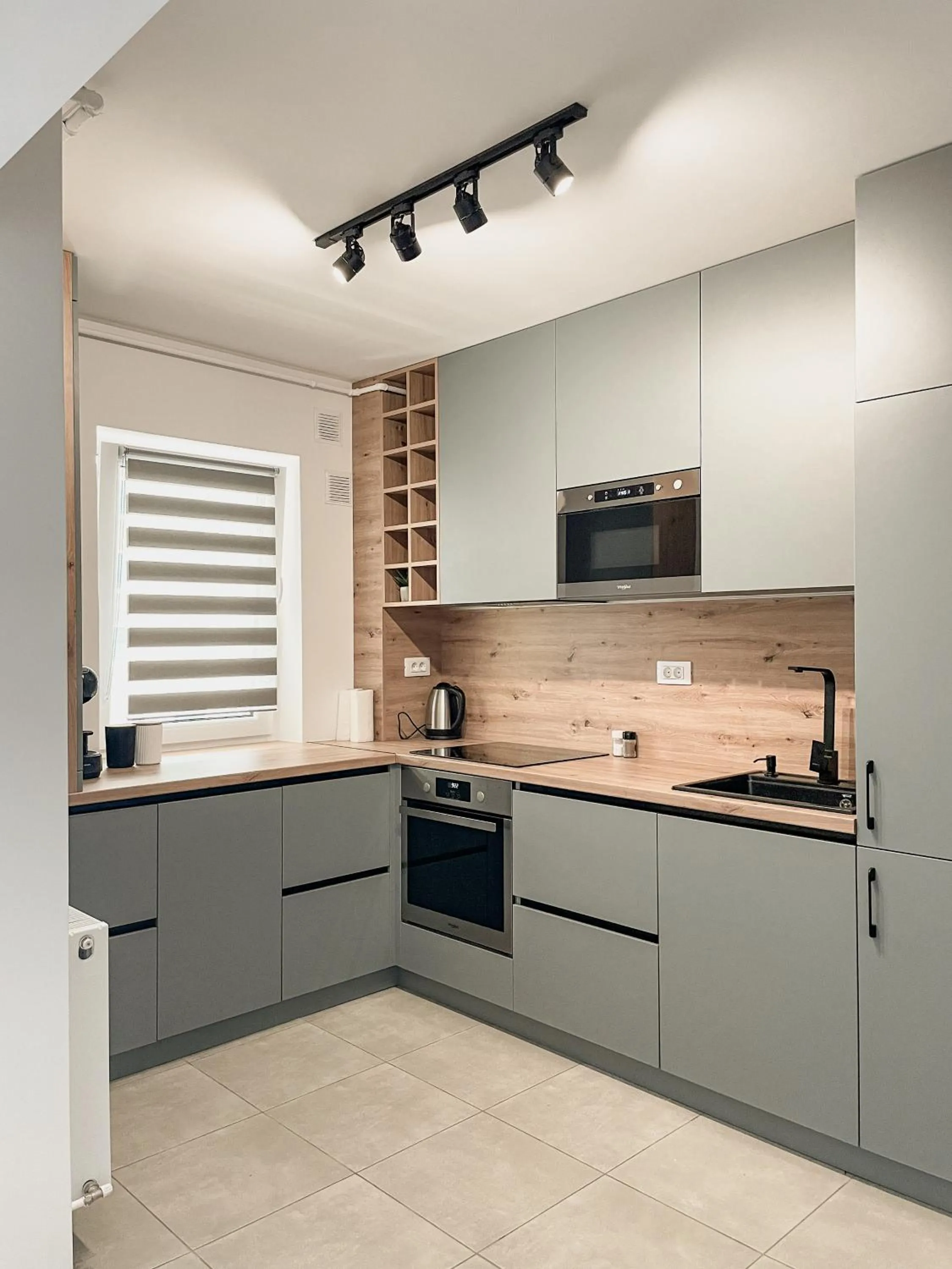 Kitchen or kitchenette in MoHost Blue Moon Apartments