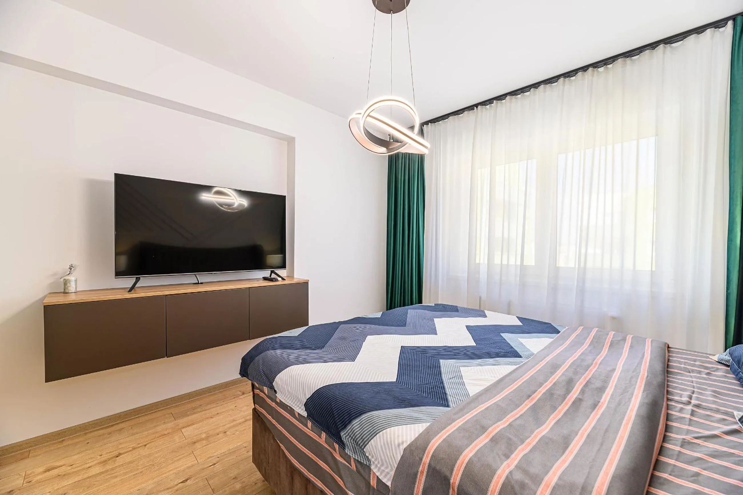 Bedroom, Bed in MoHost Blue Moon Apartments