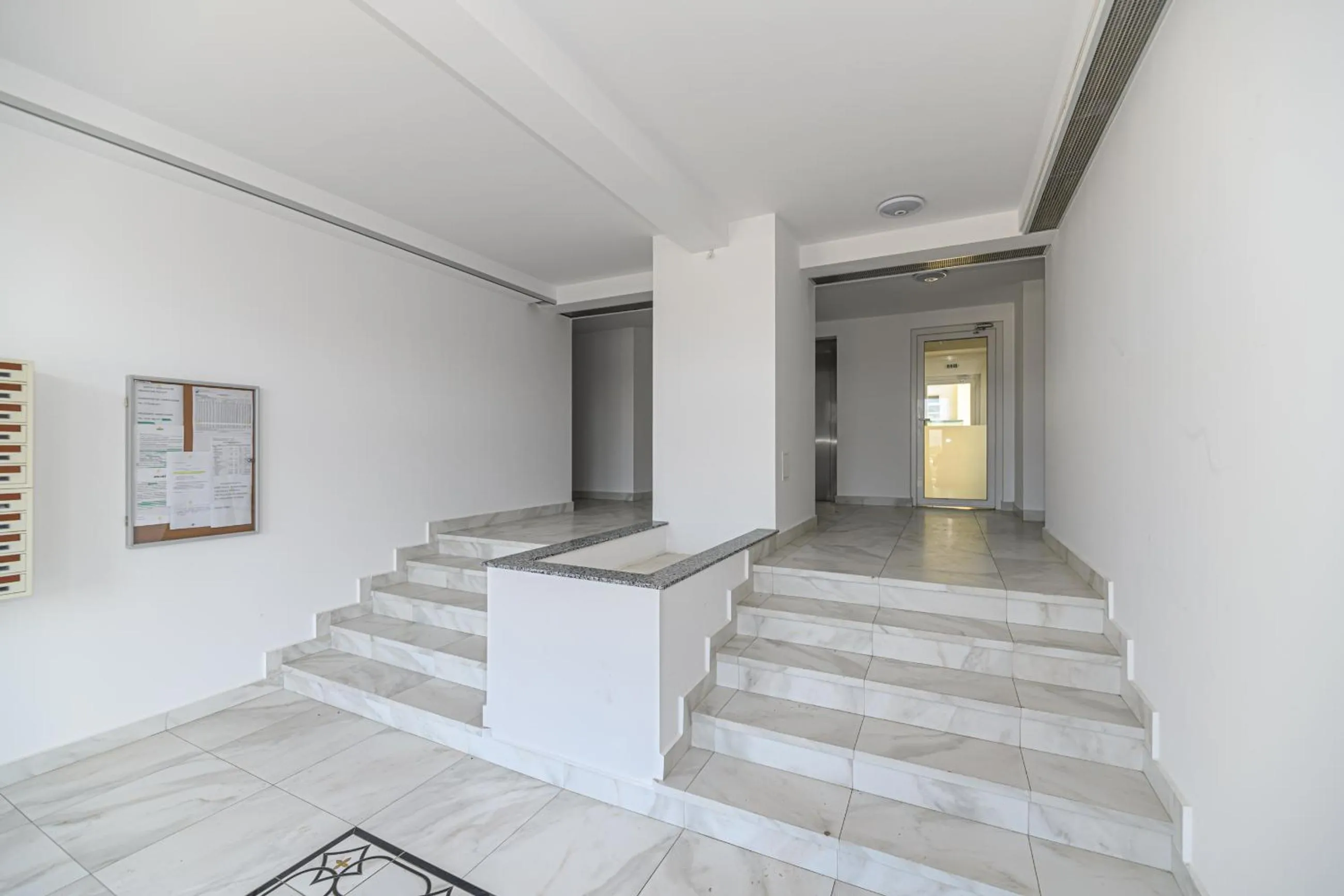 Facade/entrance in MoHost Blue Moon Apartments