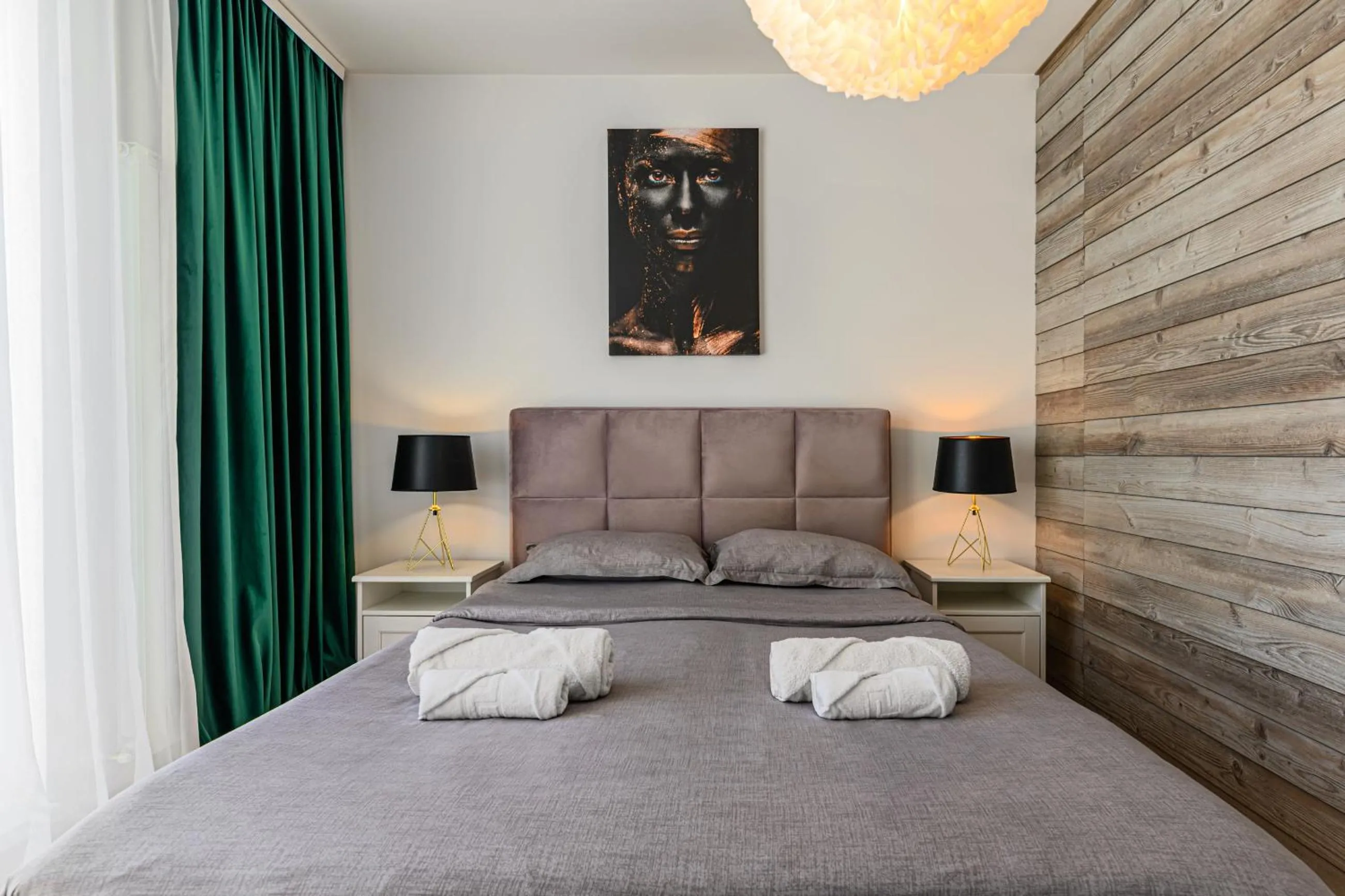 Bed in MoHost Blue Moon Apartments