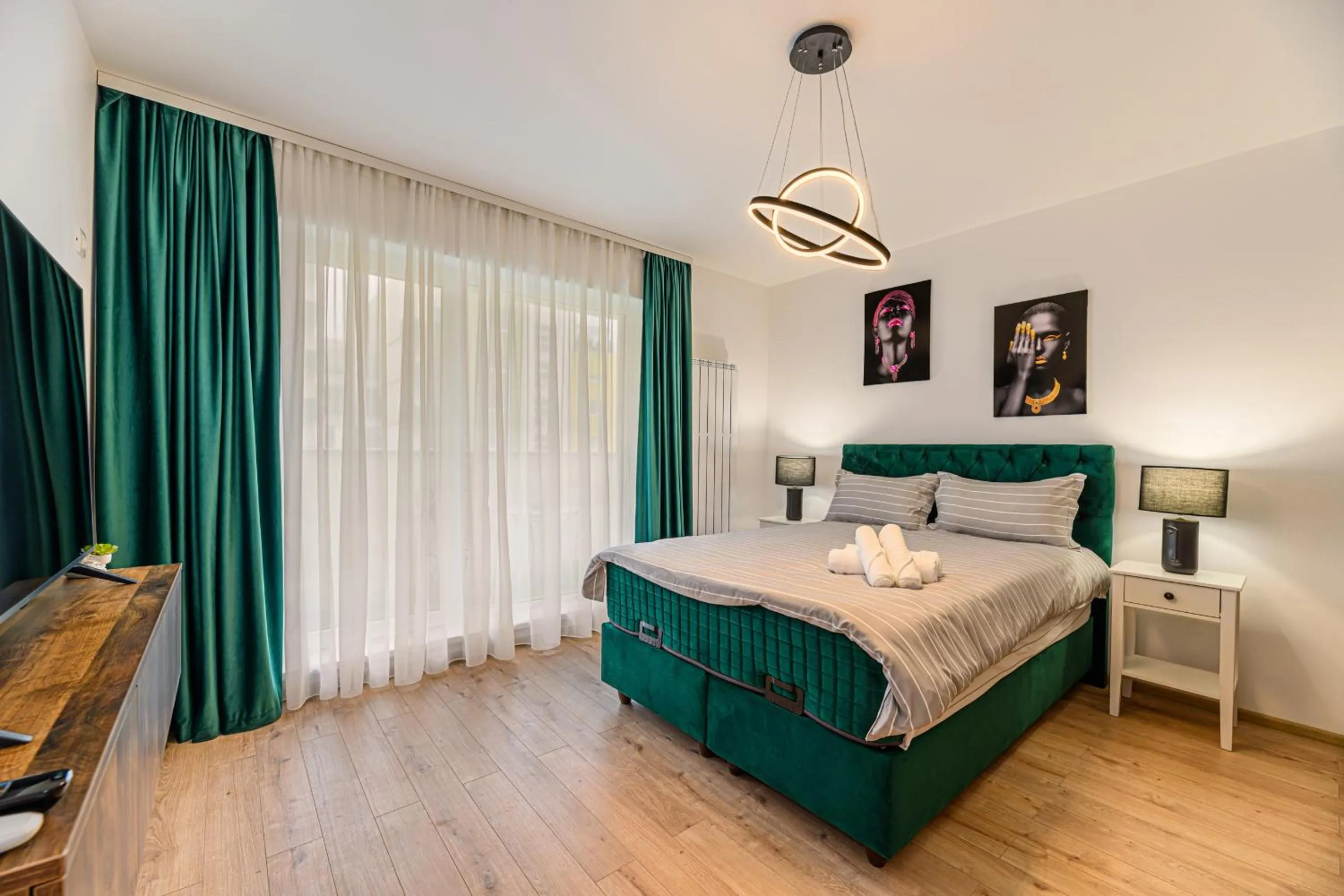 Bedroom, Bed in MoHost Blue Moon Apartments