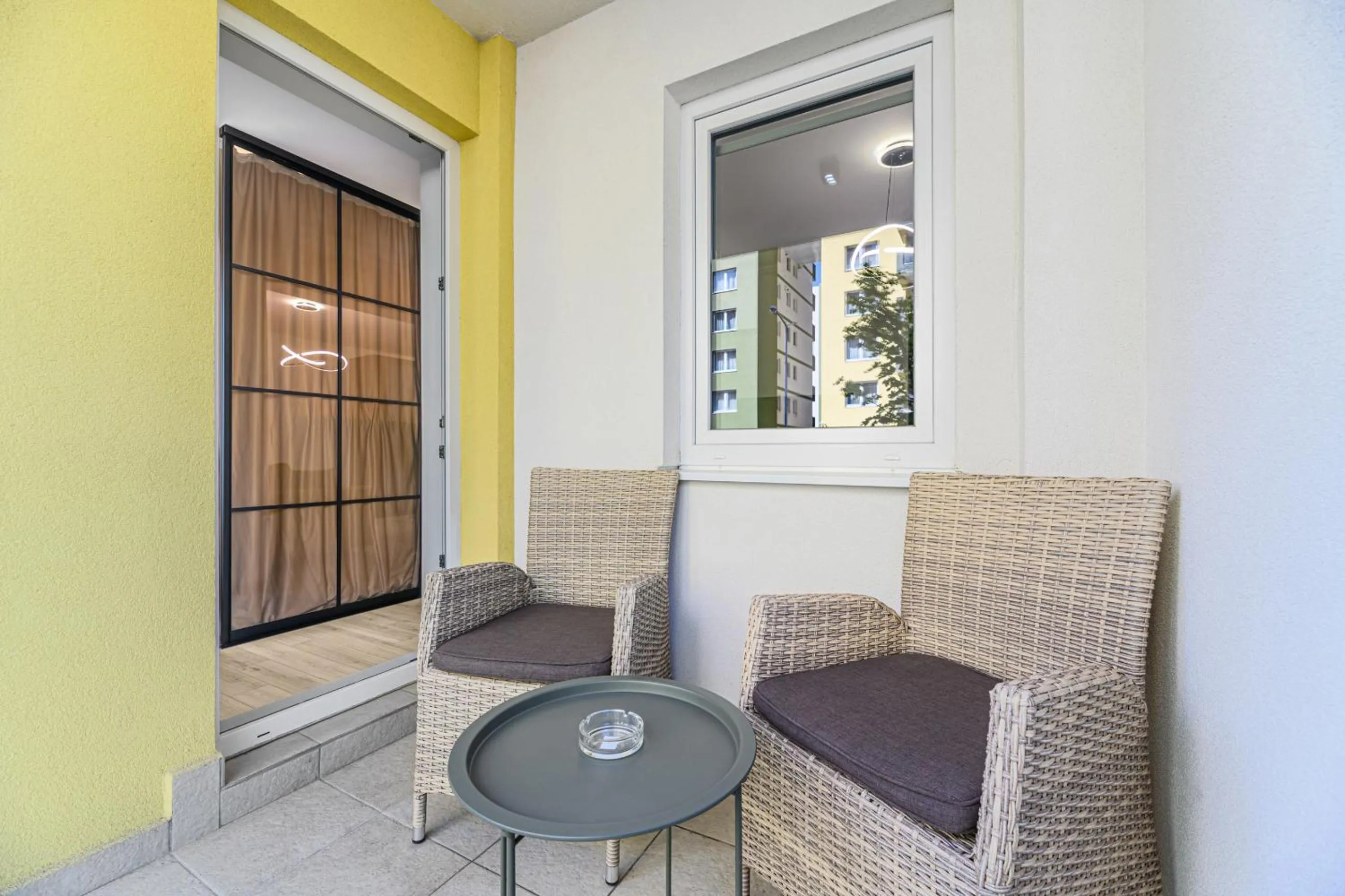 Balcony/Terrace in MoHost Blue Moon Apartments