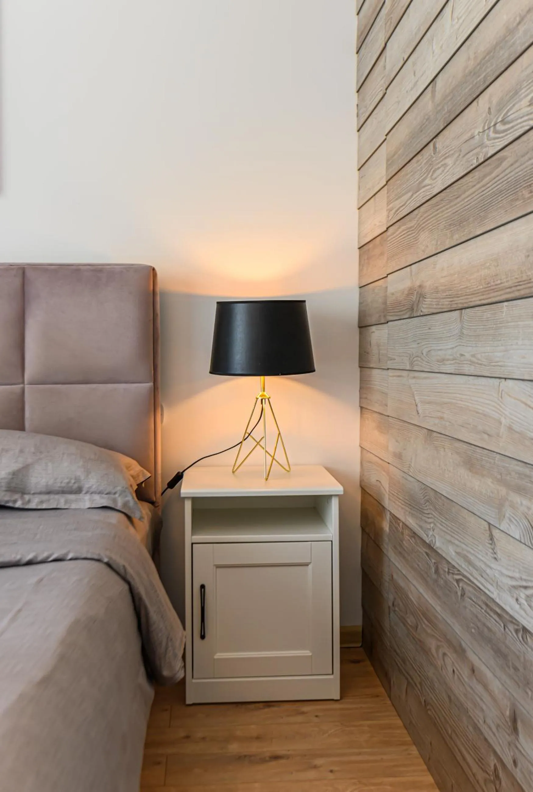 Bed in MoHost Blue Moon Apartments