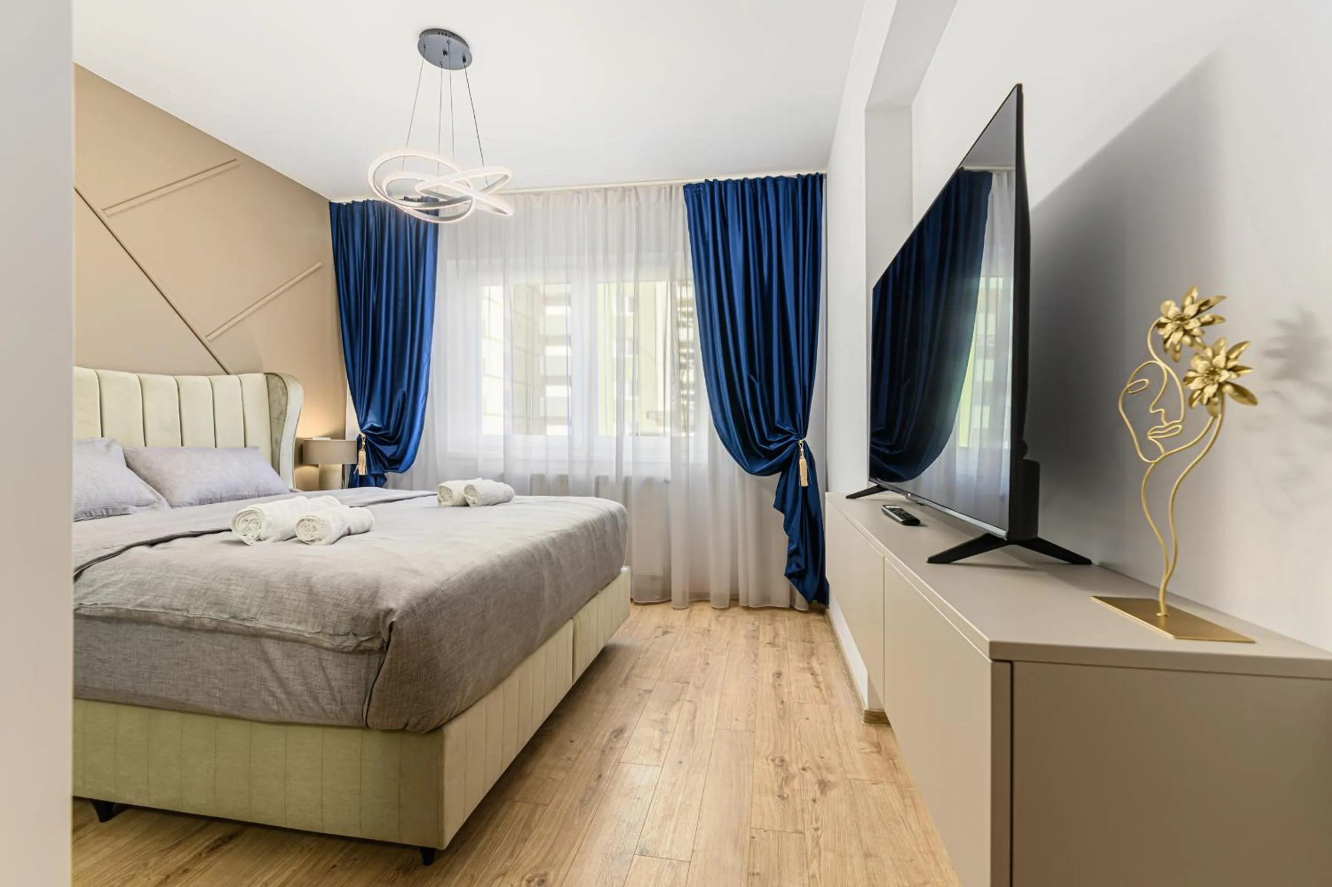 Bedroom, Bed in MoHost Blue Moon Apartments