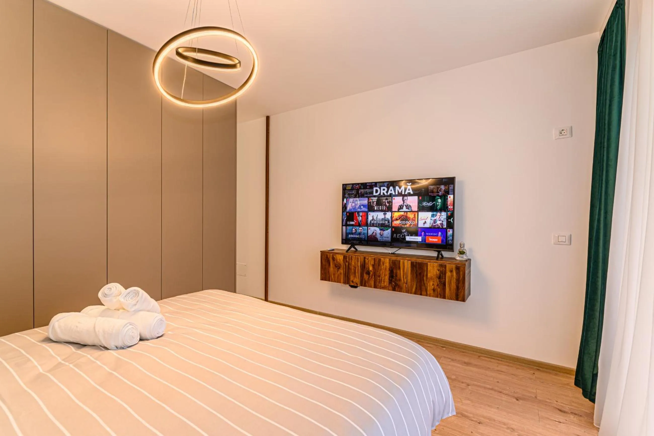 Bedroom, Bed in MoHost Blue Moon Apartments