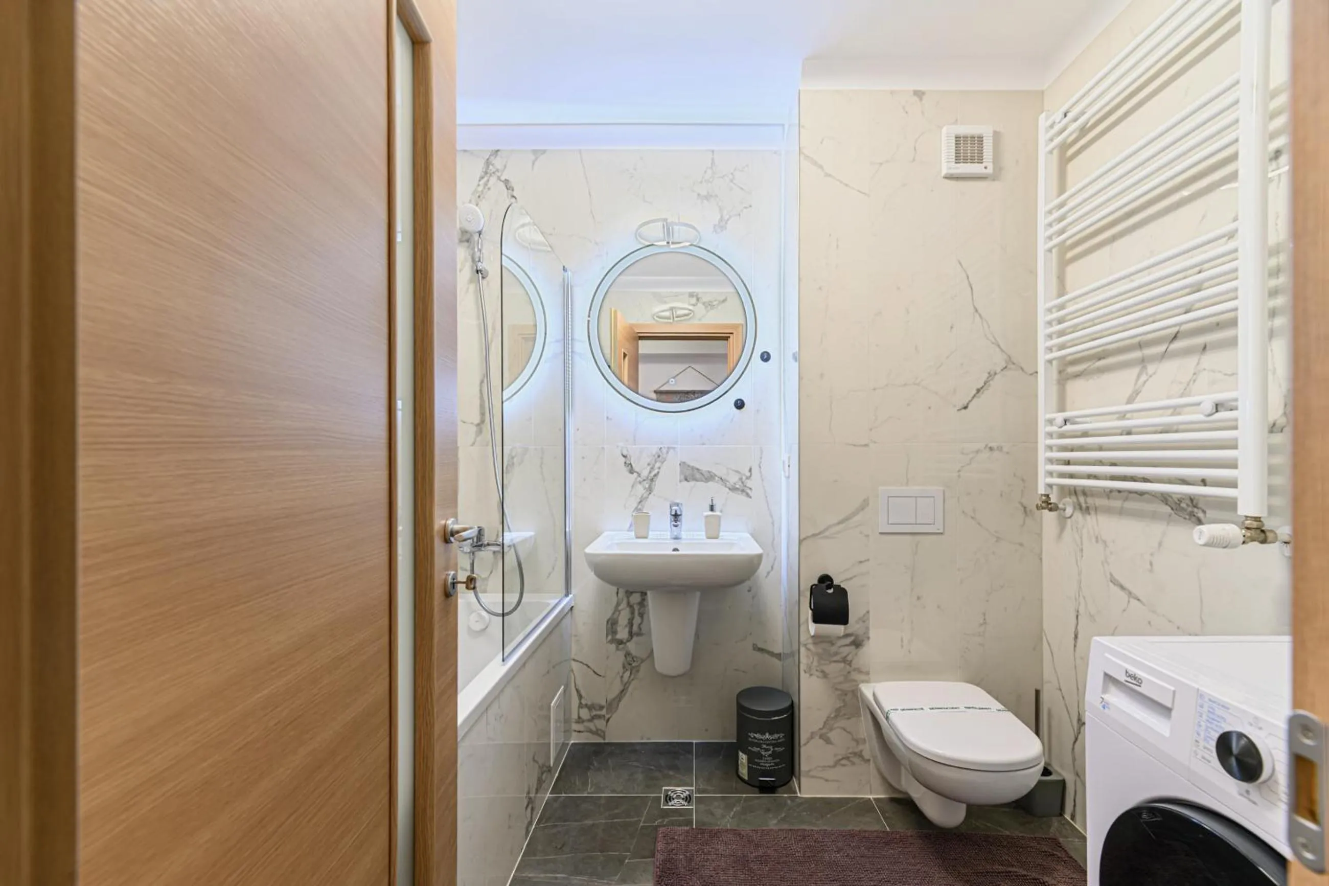 Bathroom in MoHost Blue Moon Apartments