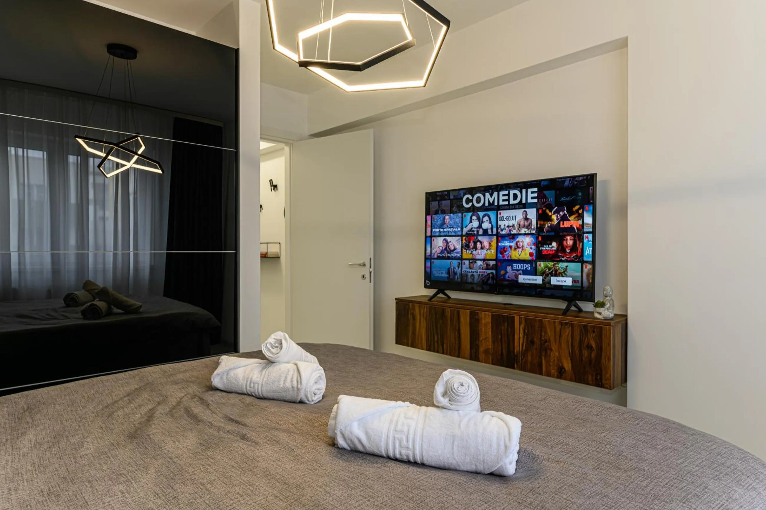 Bedroom in MoHost Blue Moon Apartments