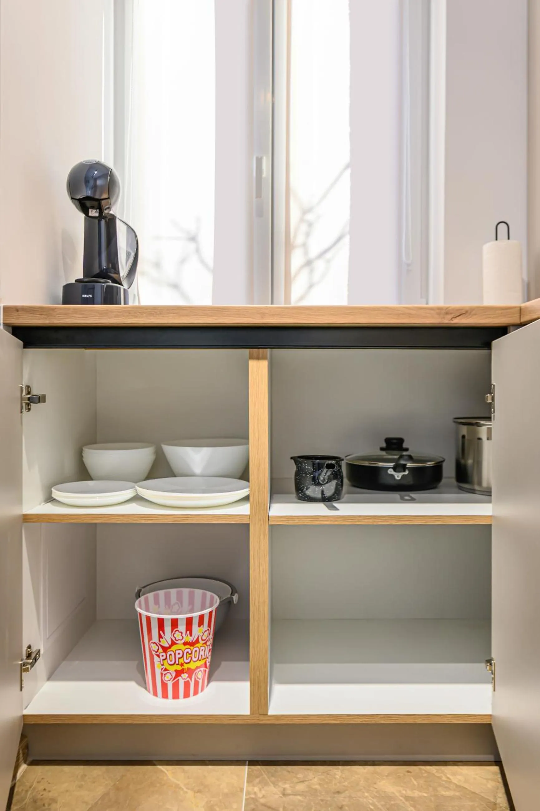 Kitchen or kitchenette in MoHost Blue Moon Apartments