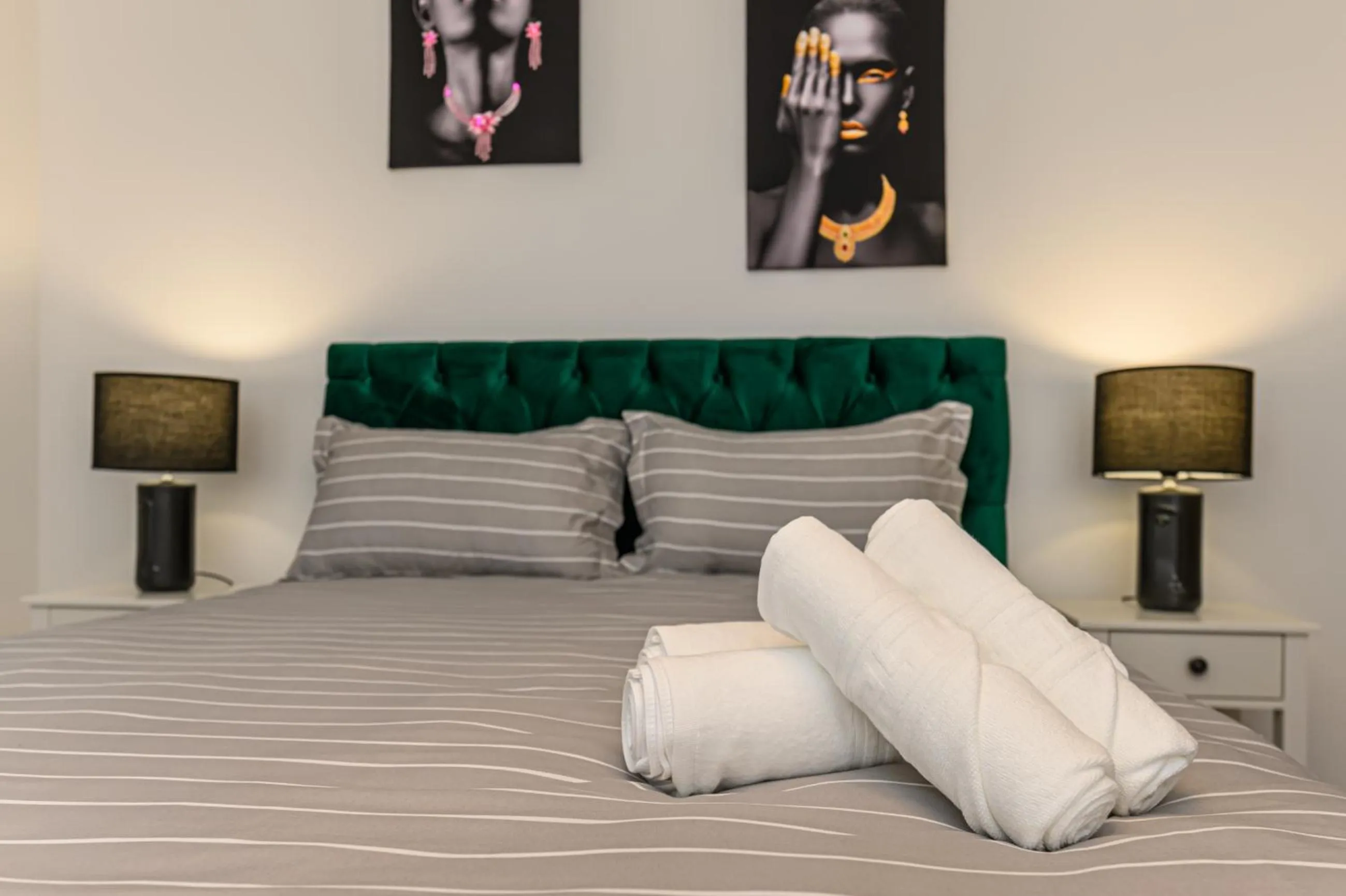Bedroom, Bed in MoHost Blue Moon Apartments