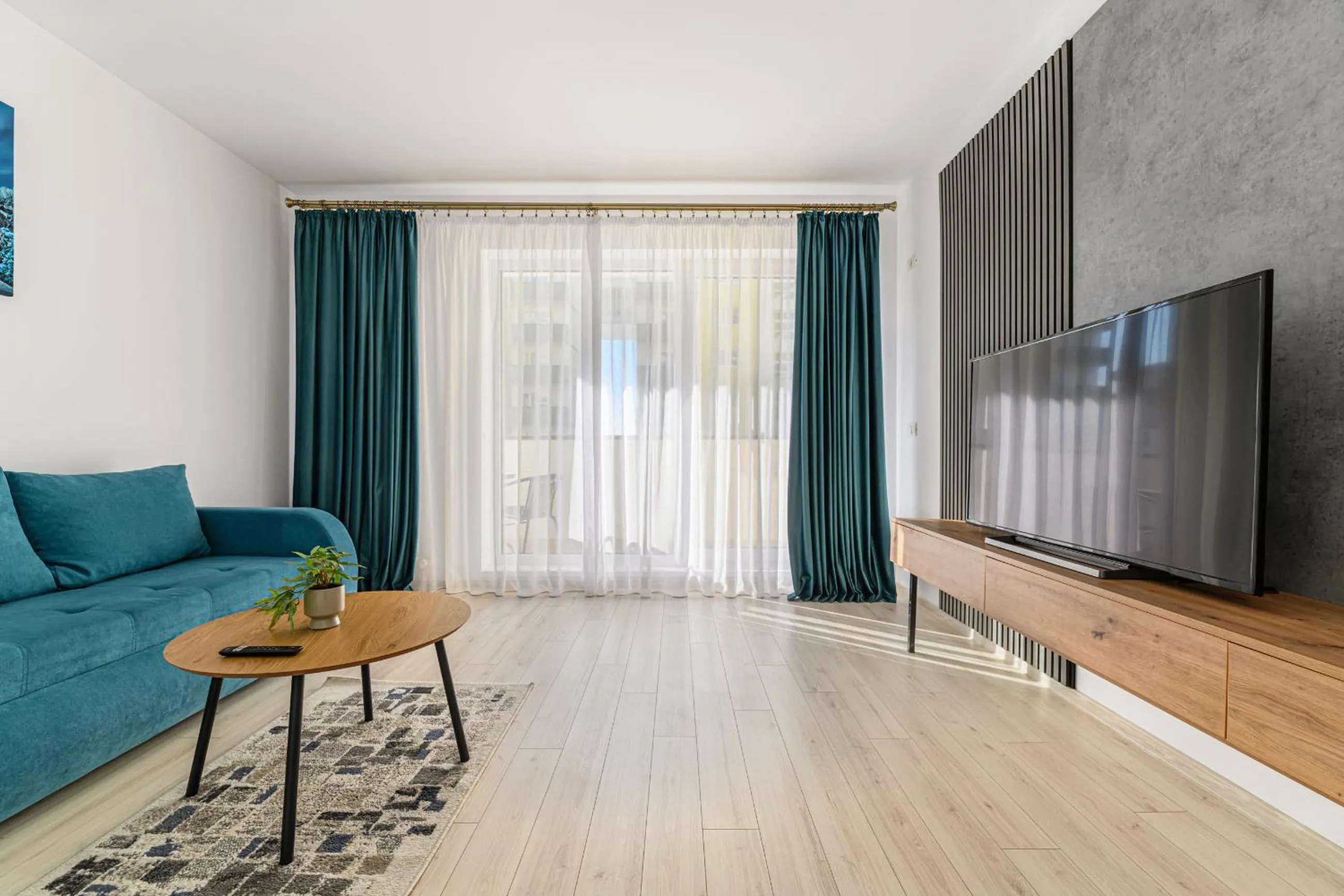 TV and multimedia in MoHost Blue Moon Apartments