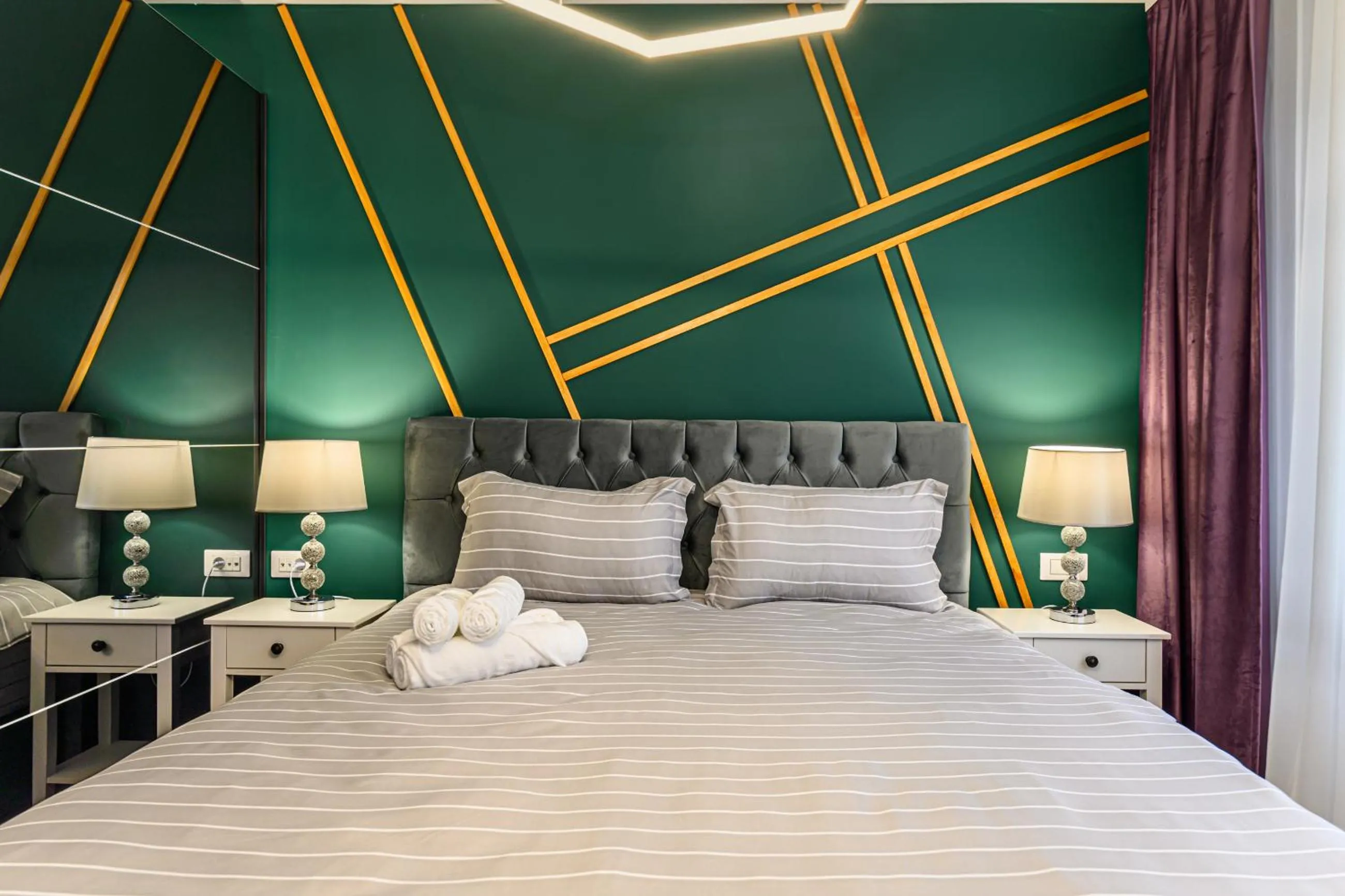 Bedroom, Bed in MoHost Blue Moon Apartments