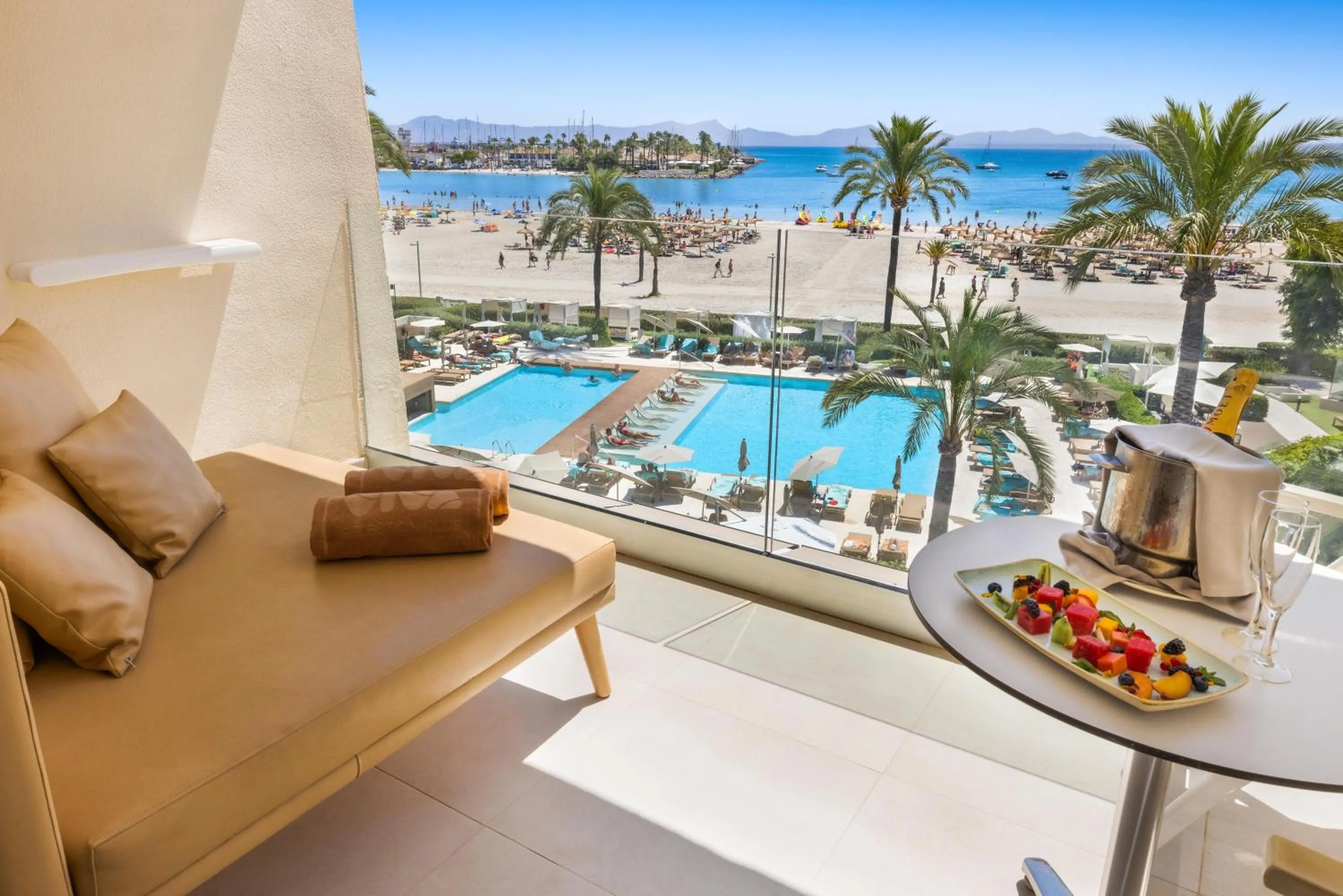 Photo of the whole room in VIVA Golf Adults Only 18+