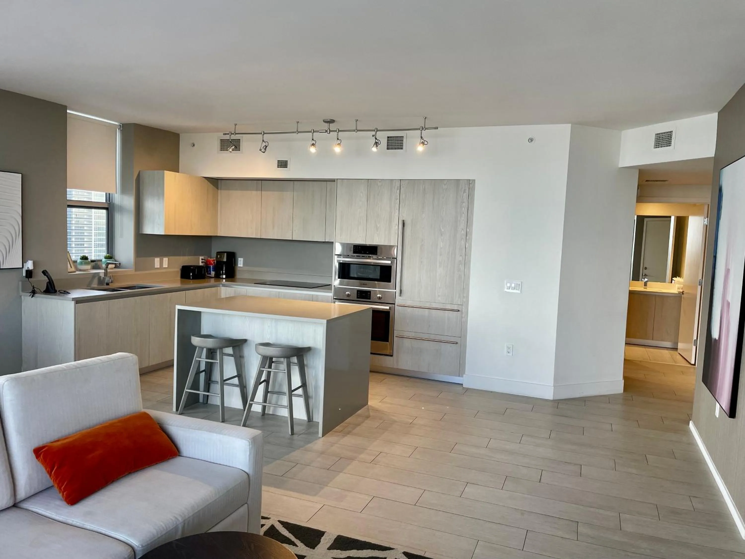 Living room in Hyde Beach House Lux Apartment