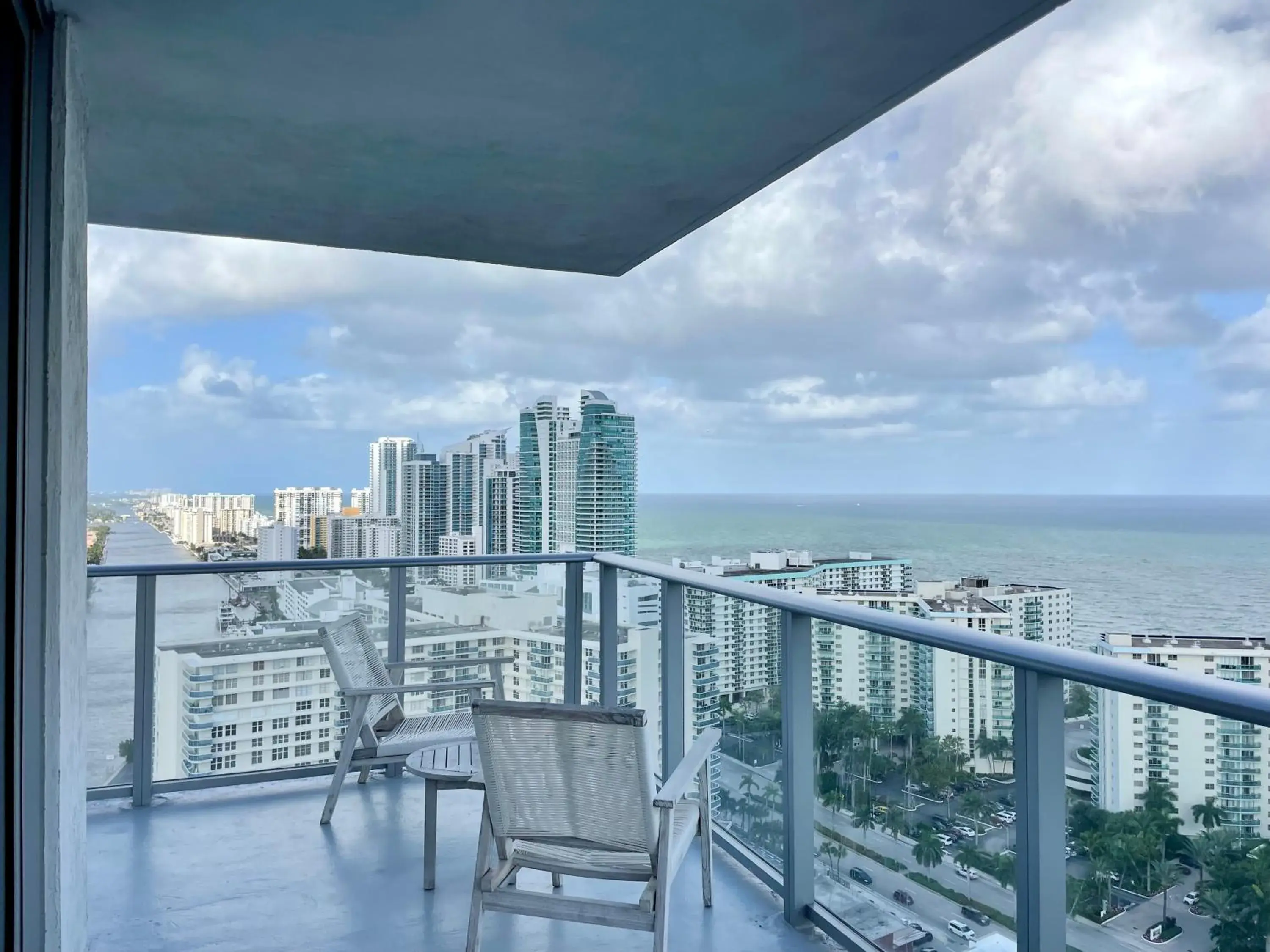 Sea view in Hyde Beach House Lux Apartment Sea view in Hyde Beach House Lux Apartment