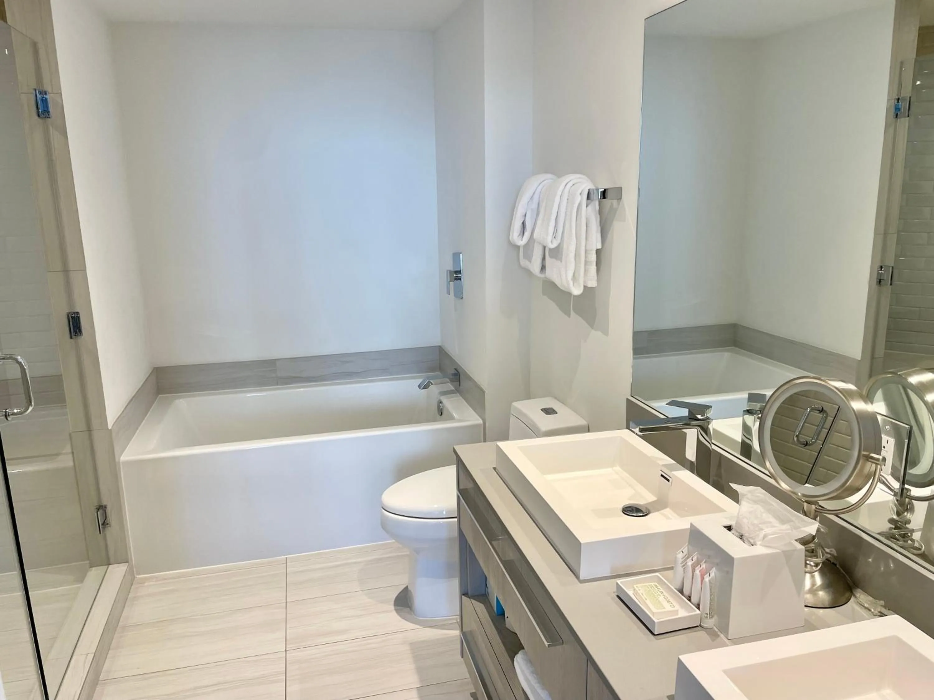 Bathroom in Hyde Beach House Lux Apartment