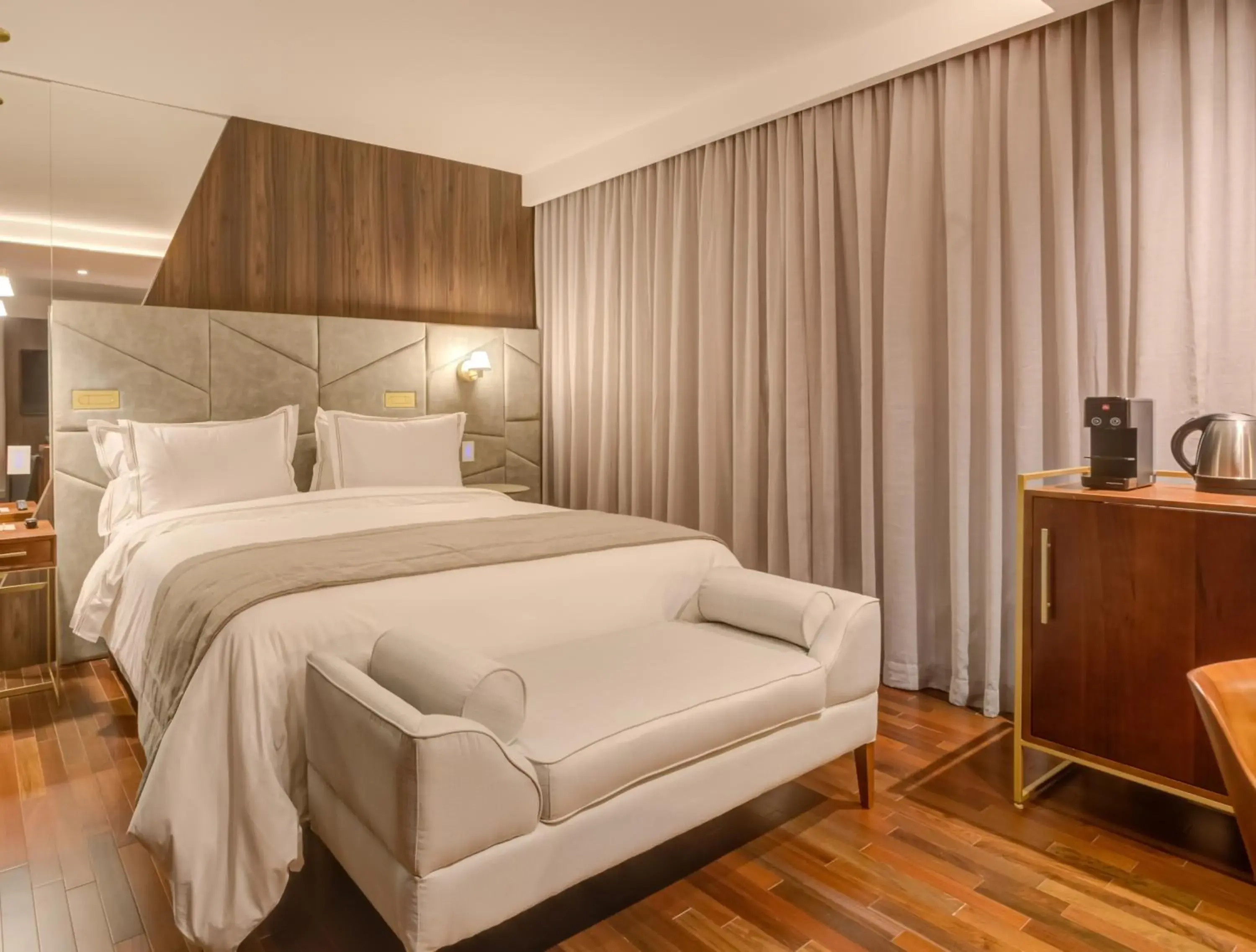 Junior Suite - single occupancy in Qoya São Paulo Paulista, Curio Collection by Hilton Junior Suite - single occupancy in Qoya São Paulo Paulista, Curio Collection by Hilton