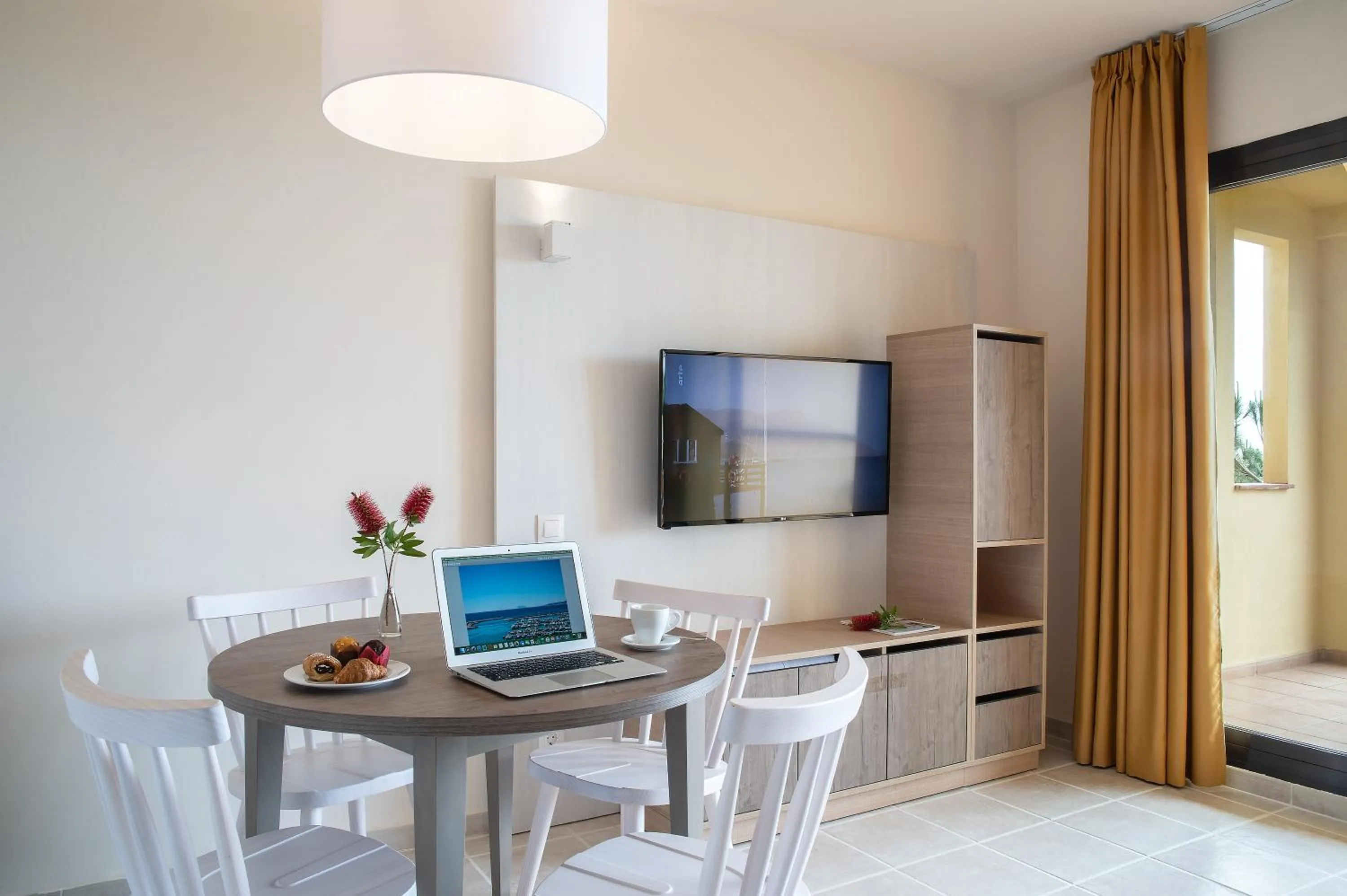 TV and multimedia in Pierre & Vacances Resort Bonavista de Bonmont