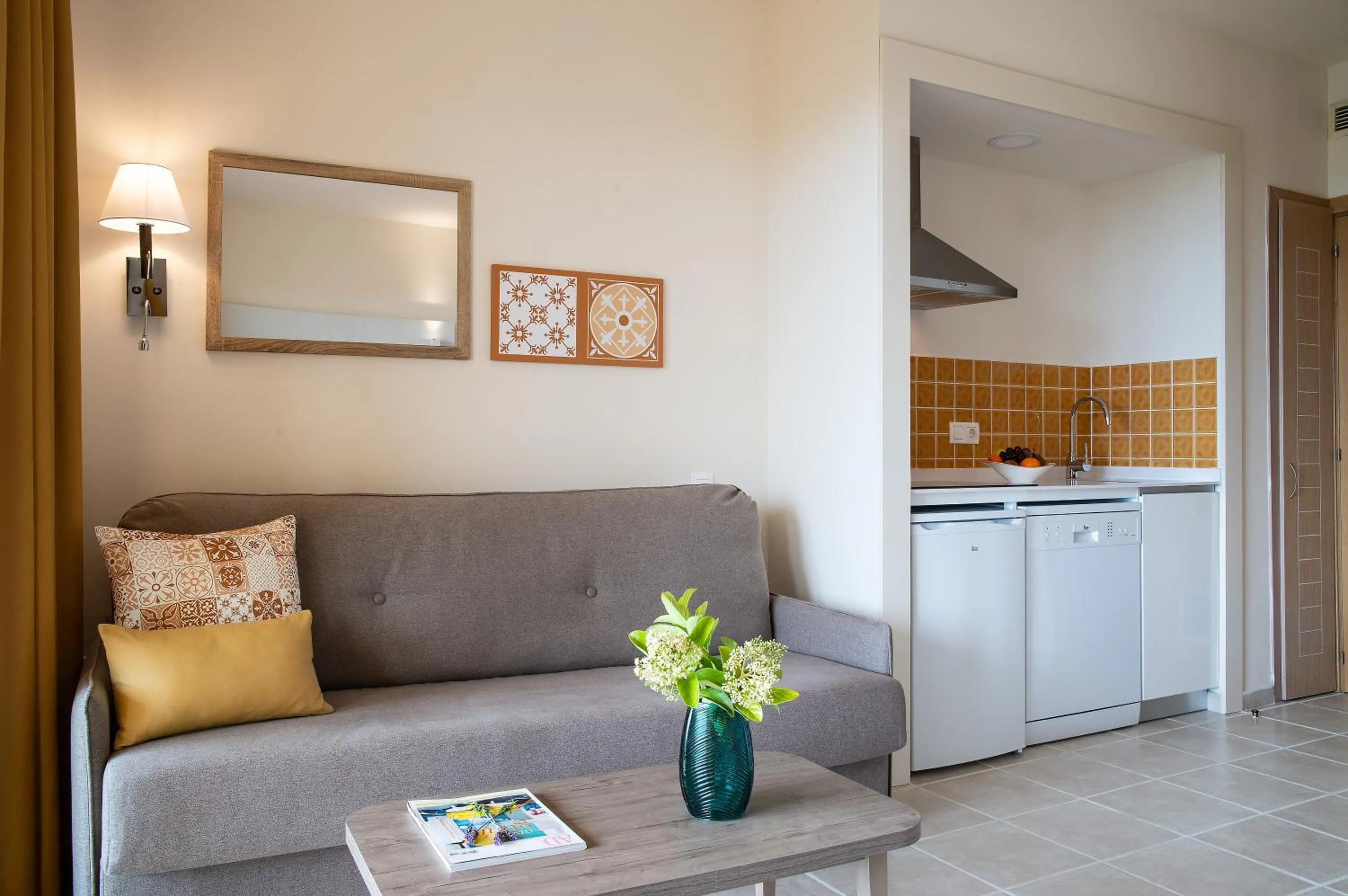 Kitchen or kitchenette in Pierre & Vacances Resort Bonavista de Bonmont