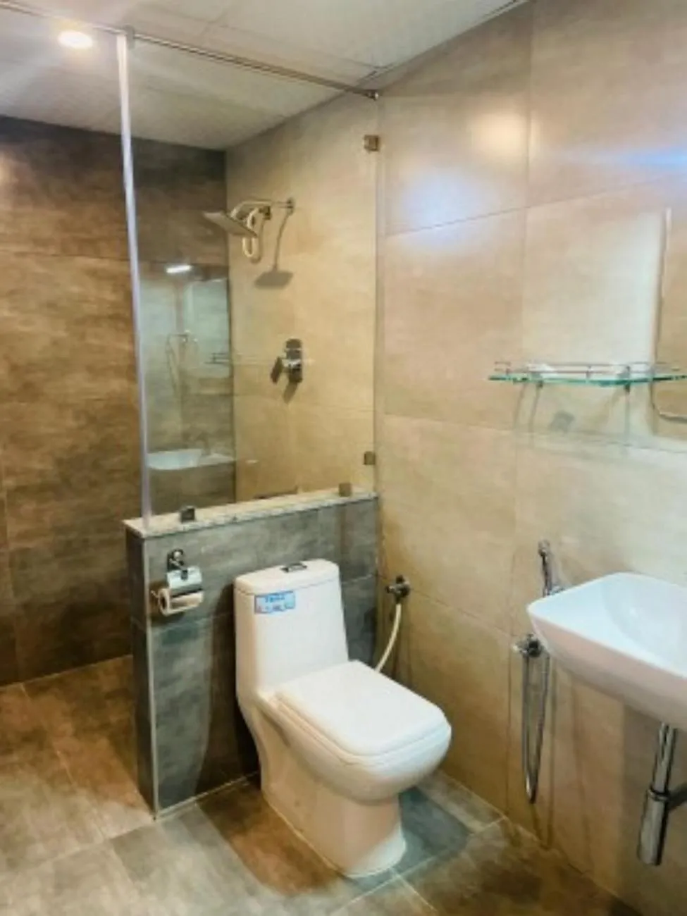 Toilet in VOVO HOTELS