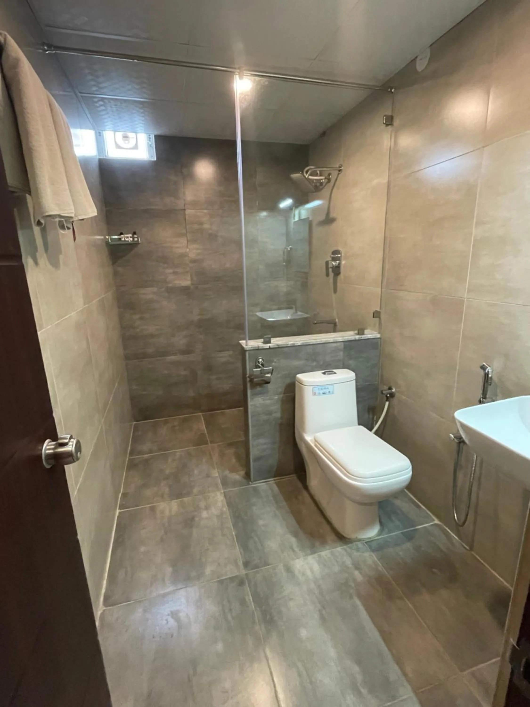 Shower in VOVO HOTELS