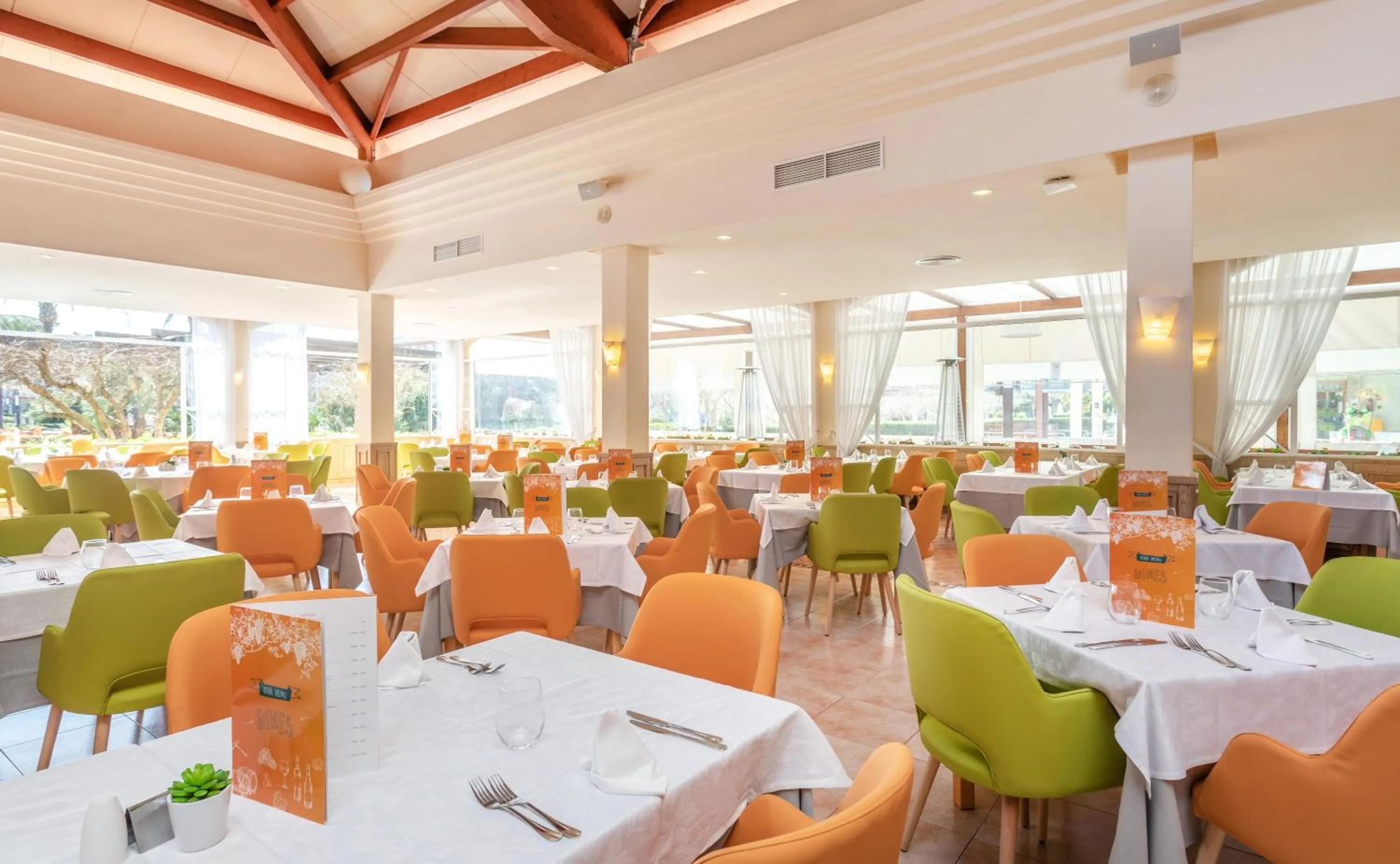 Restaurant/places to eat in VIVA Blue & Spa