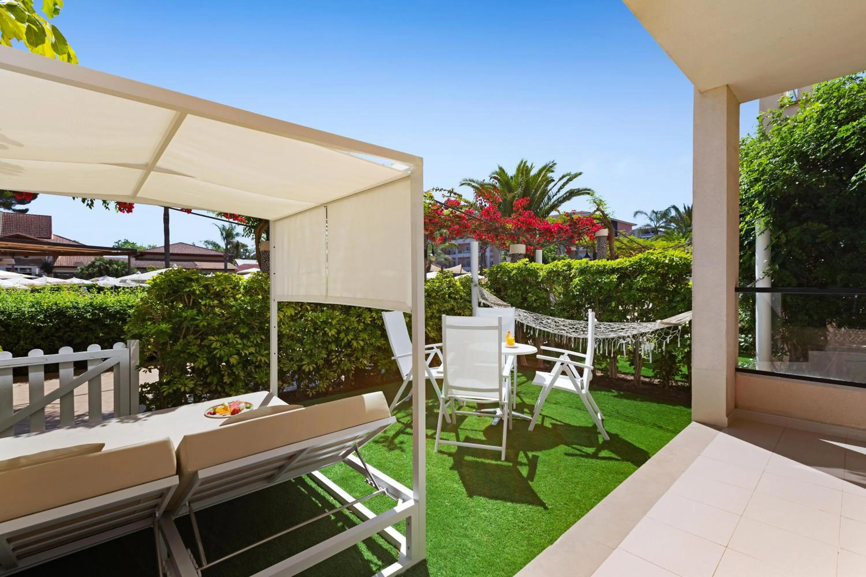 Photo of the whole room in VIVA Blue & Spa