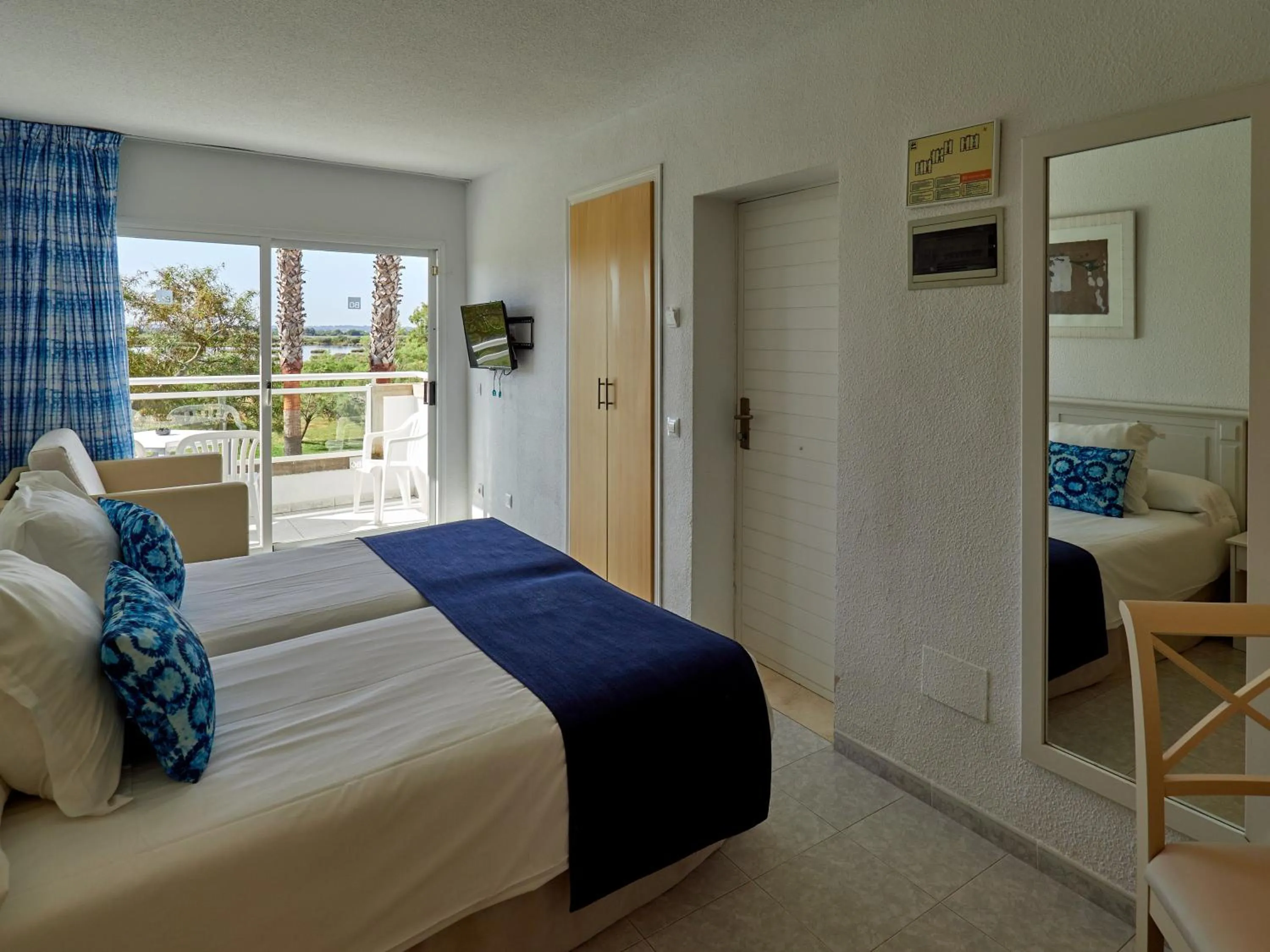 Bedroom, Bed in BQ Alcudia Sun Village