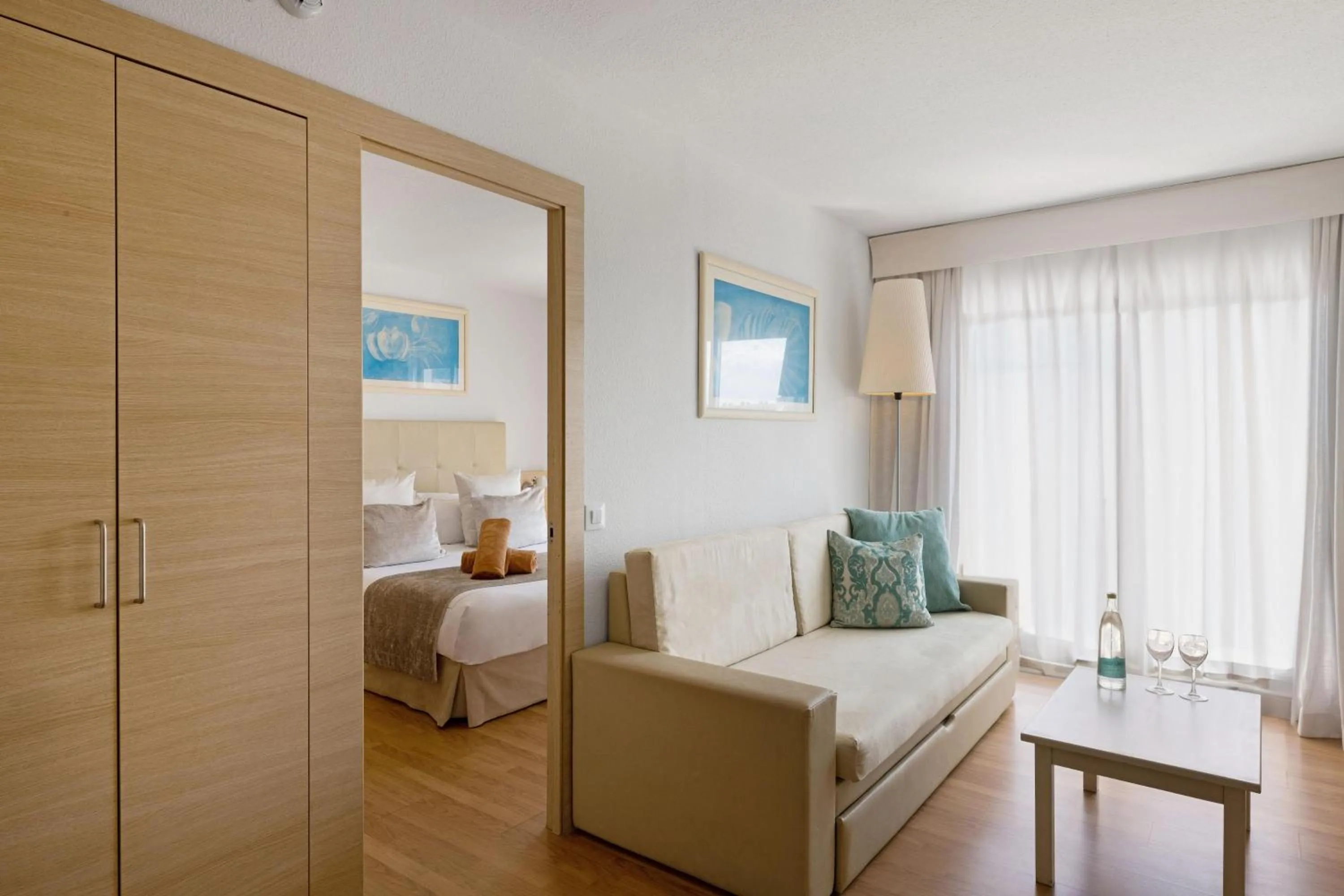 Photo of the whole room, Bed in VIVA Sunrise