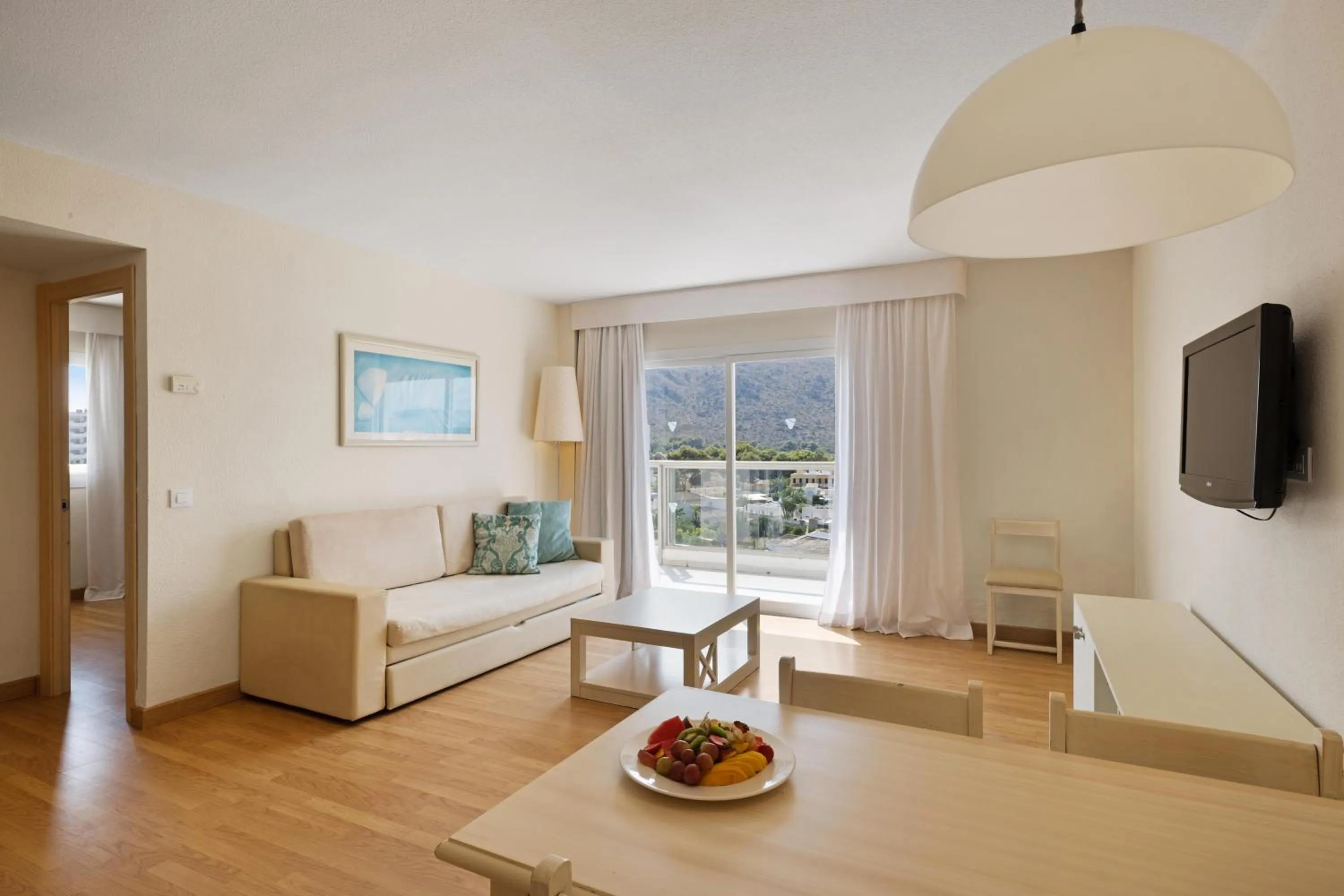 Photo of the whole room in VIVA Sunrise