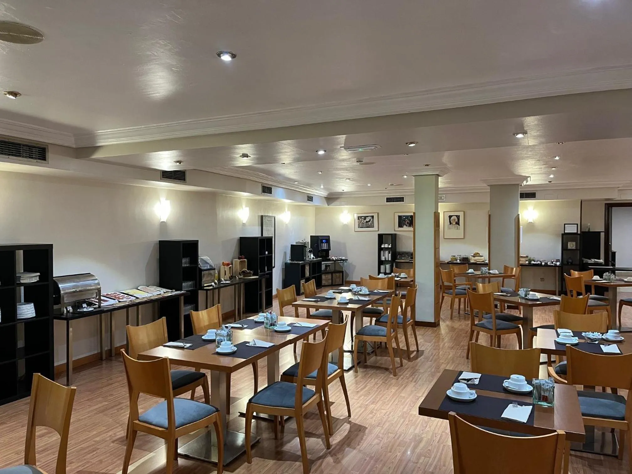 Restaurant/places to eat in Hotel Gran Regente