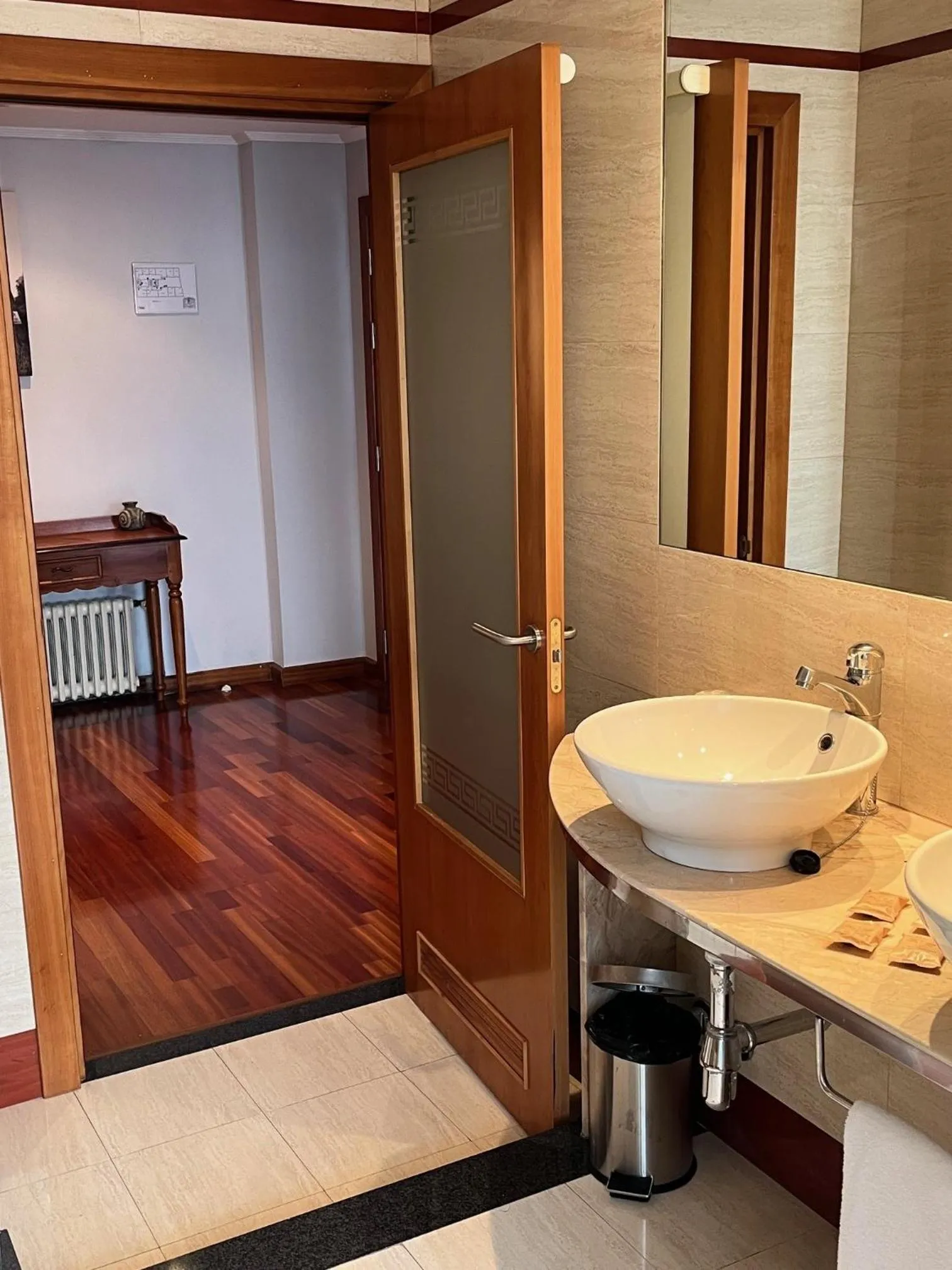 Toilet in Hotel Gran Regente