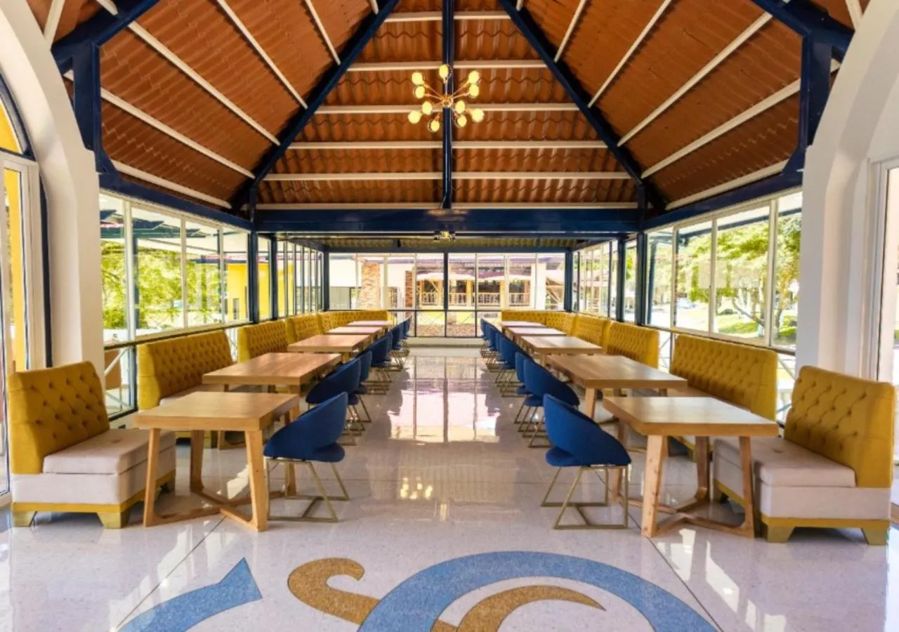 Restaurant/places to eat in Hotel Sinai SV