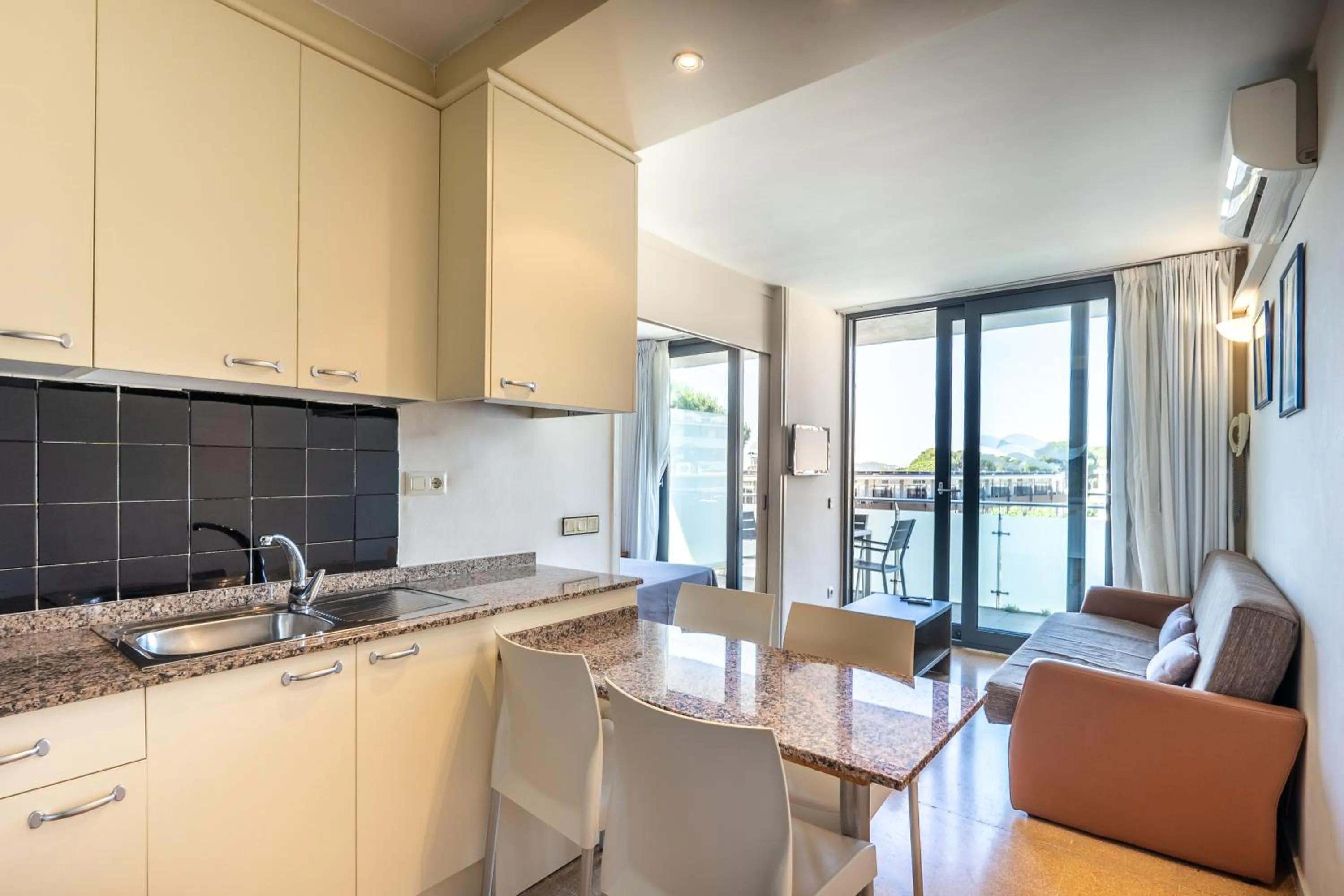 One-Bedroom Apartment with Terrace (3 Adults) in Aparthotel Comtat Sant Jordi